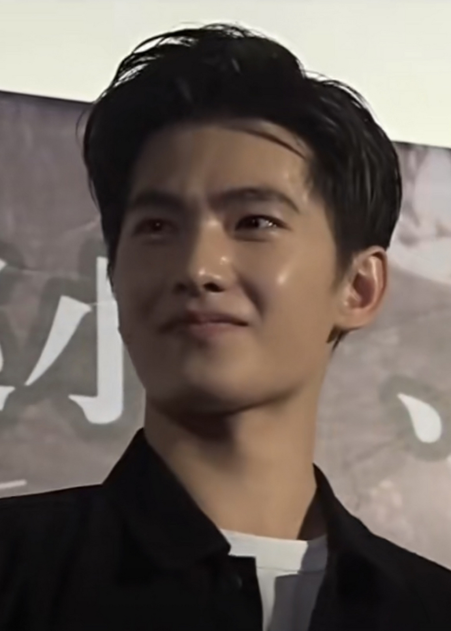 杨洋活动现场哭得梨花带雨,这是受了什么委屈?#九月动态激励计划