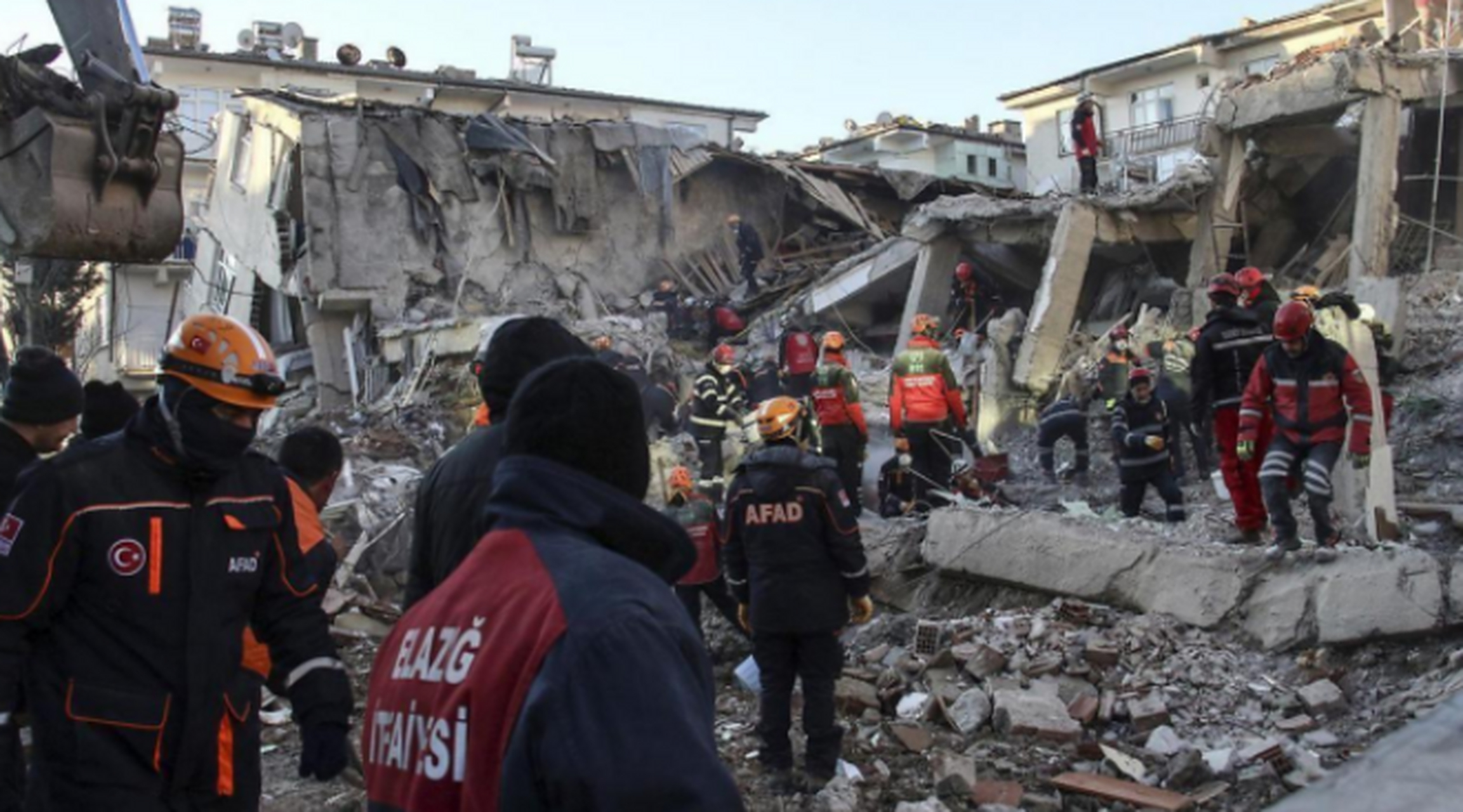 救灾,这一次是出了大洋相,行为令人不齿 最近,美国陆军刊发的一张照片