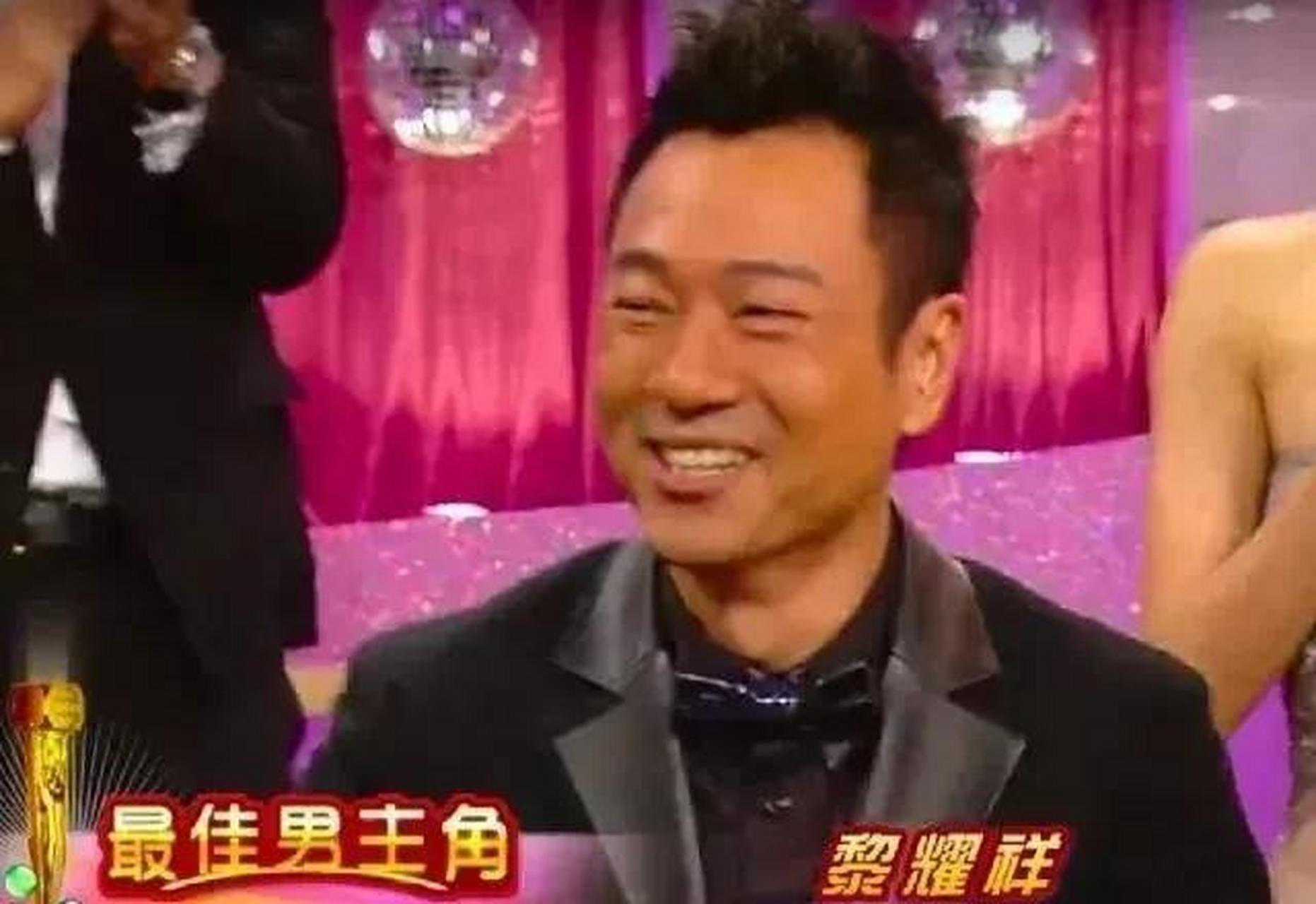 一次采访,主持人问黎耀祥:"陈浩民版的孙悟空和张卫健版的孙悟空,差别