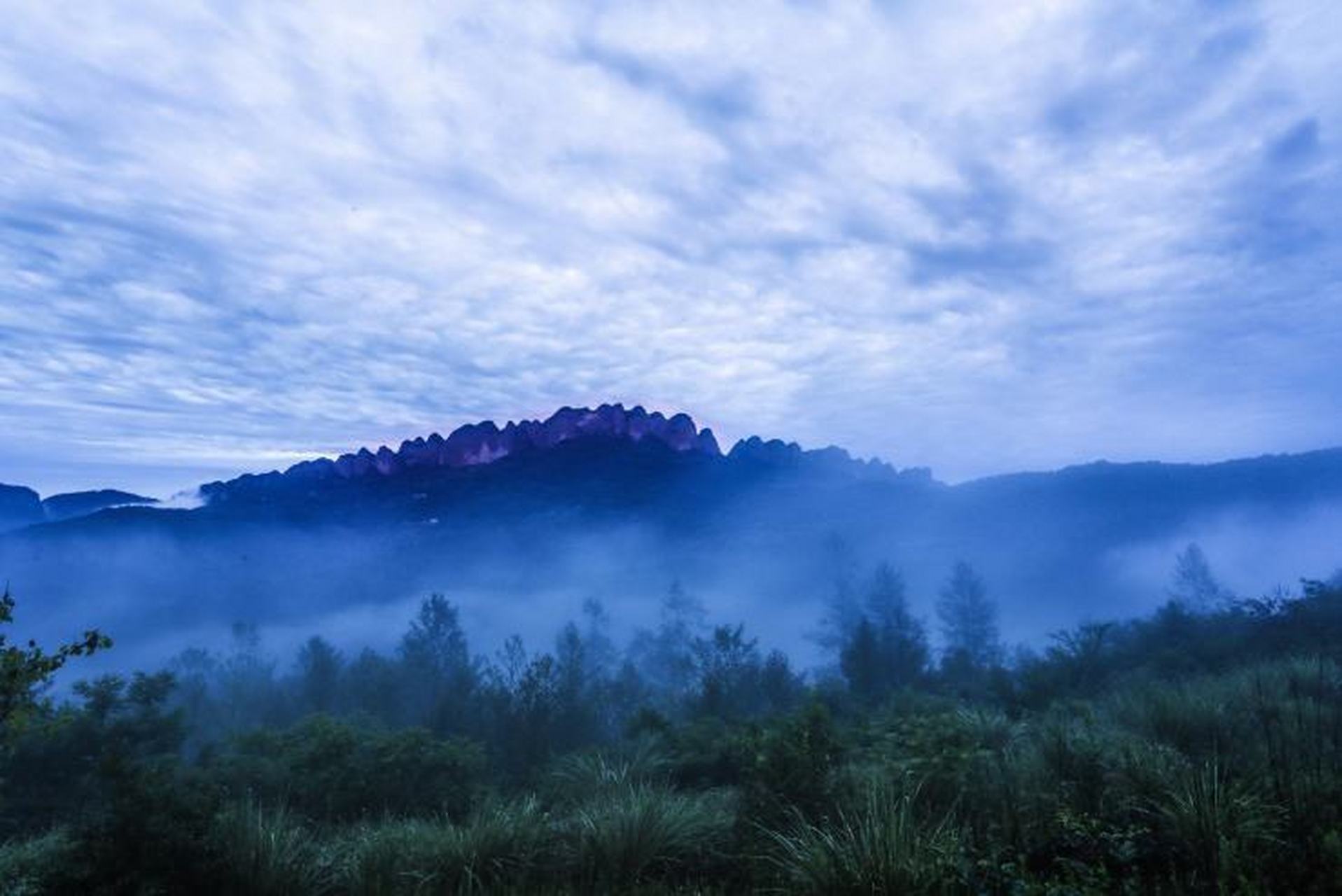 鲁迅《出关》——莫做啥也不干,净说空话的空谈家  《出关》讲述了