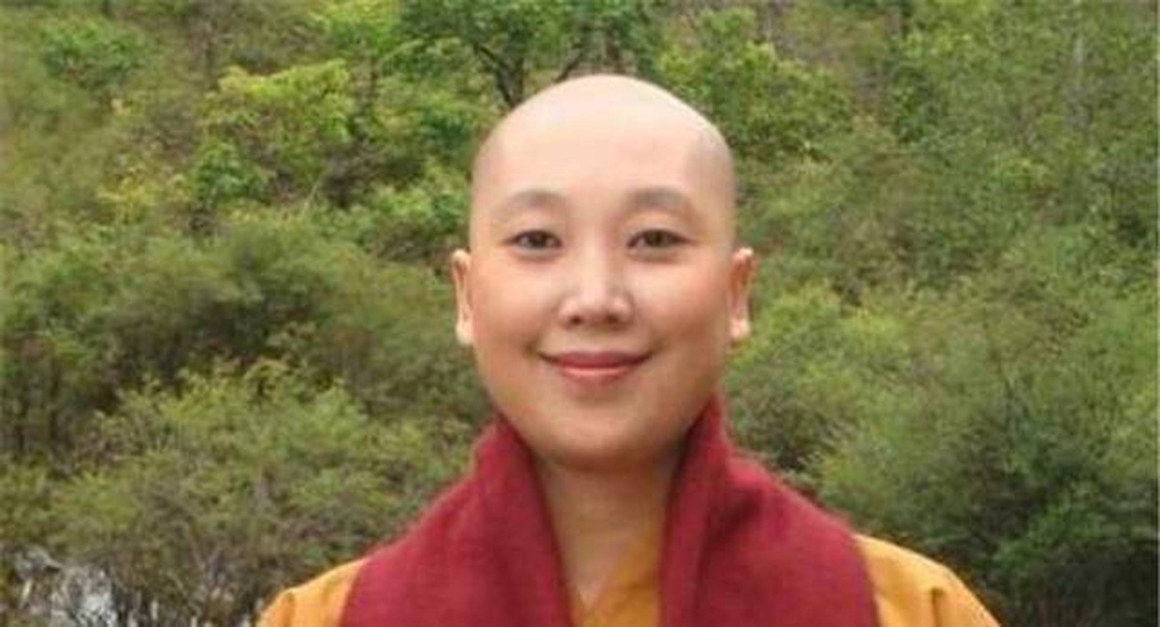 李娜 那个唱青藏高原的李娜,34岁决定削发为尼,母亲听后整日以泪