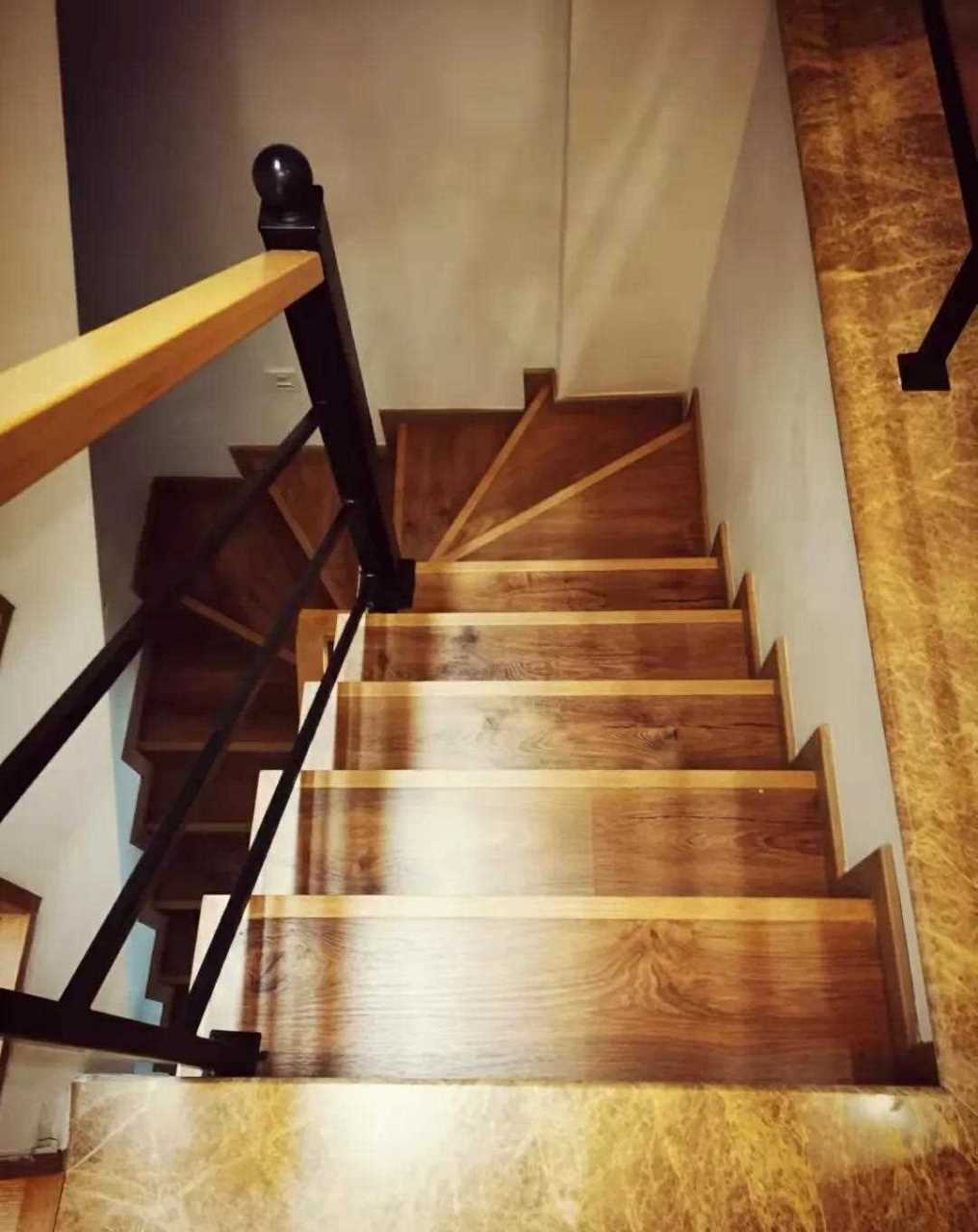 楼梯 木地板,简直美cry! 当楼梯也用上了木地板, 会是什么样的效果?