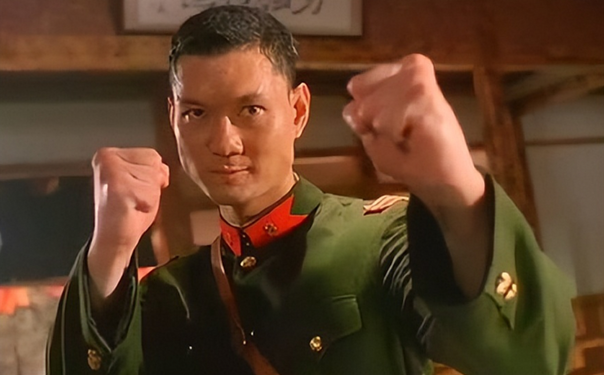 有一次,周比利在接受过采访,说:"李连杰还是有点本事的,一般情况下他