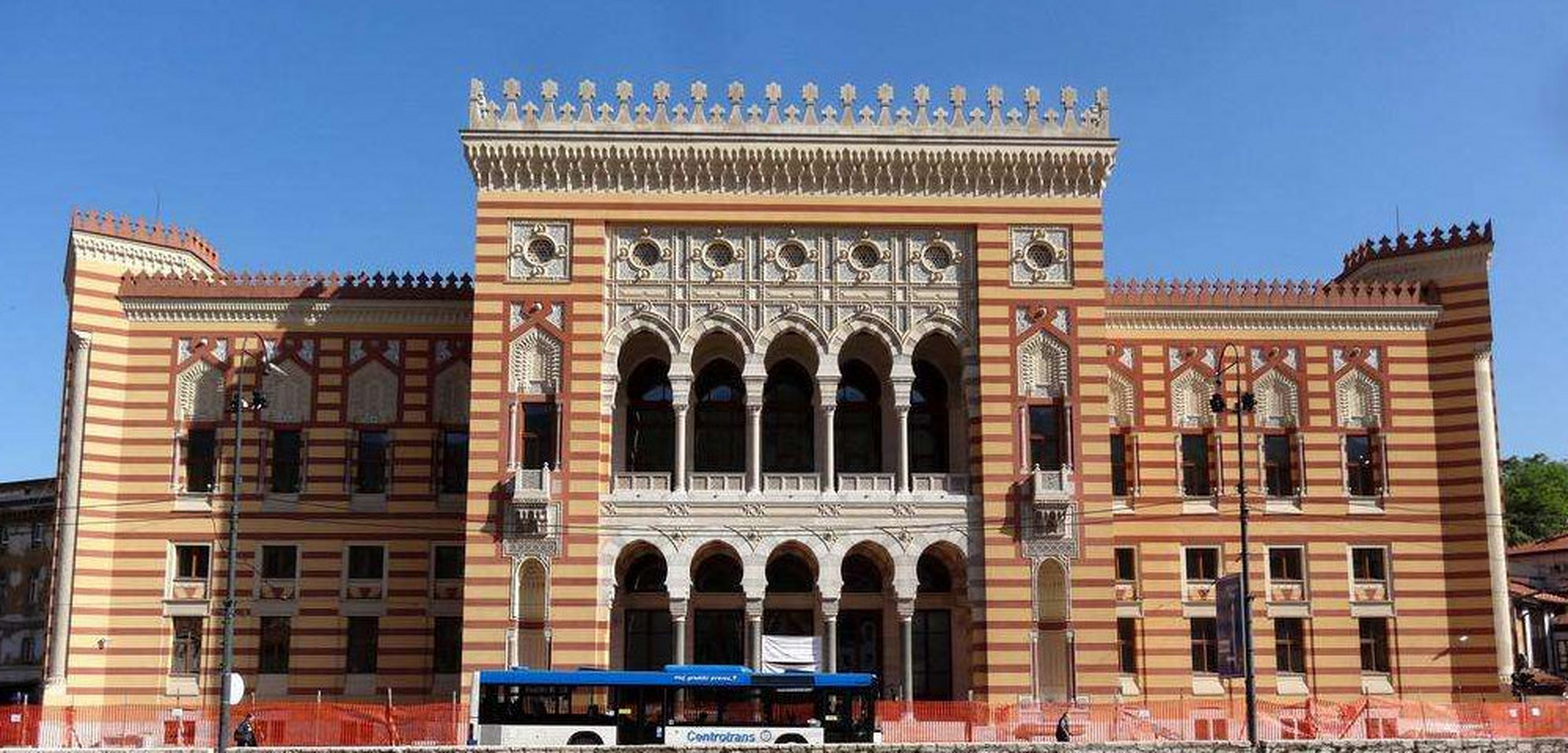 因为波黑虽然一个欧洲国家,但是当地经济的发展水平并没有达到欧美