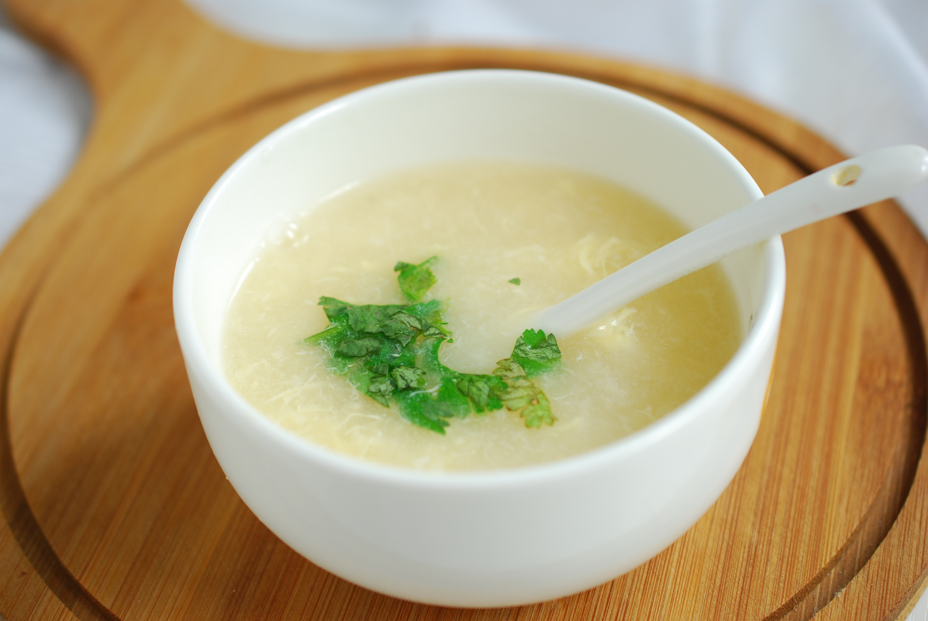 鸡蓉鸡蛋汤,简单又美味.连喝两大碗,解馋.