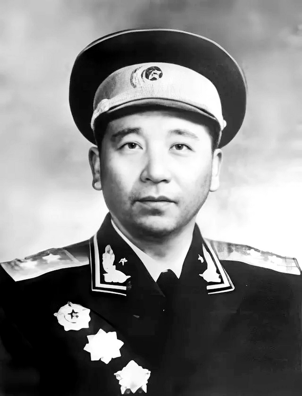 1986年9月1日,开国上将秦基伟的儿子秦天,要开赴中越战场.