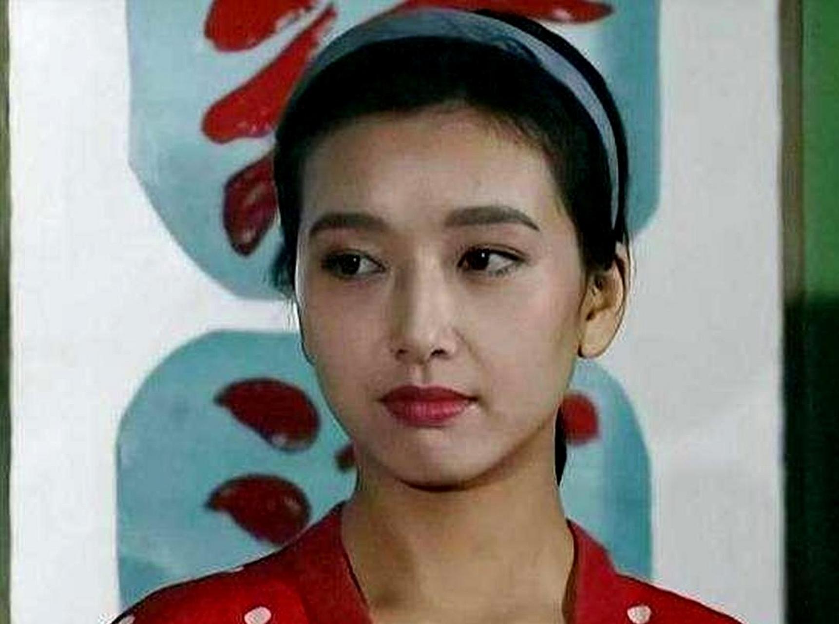 江珊年轻时的美丽令人惊叹.