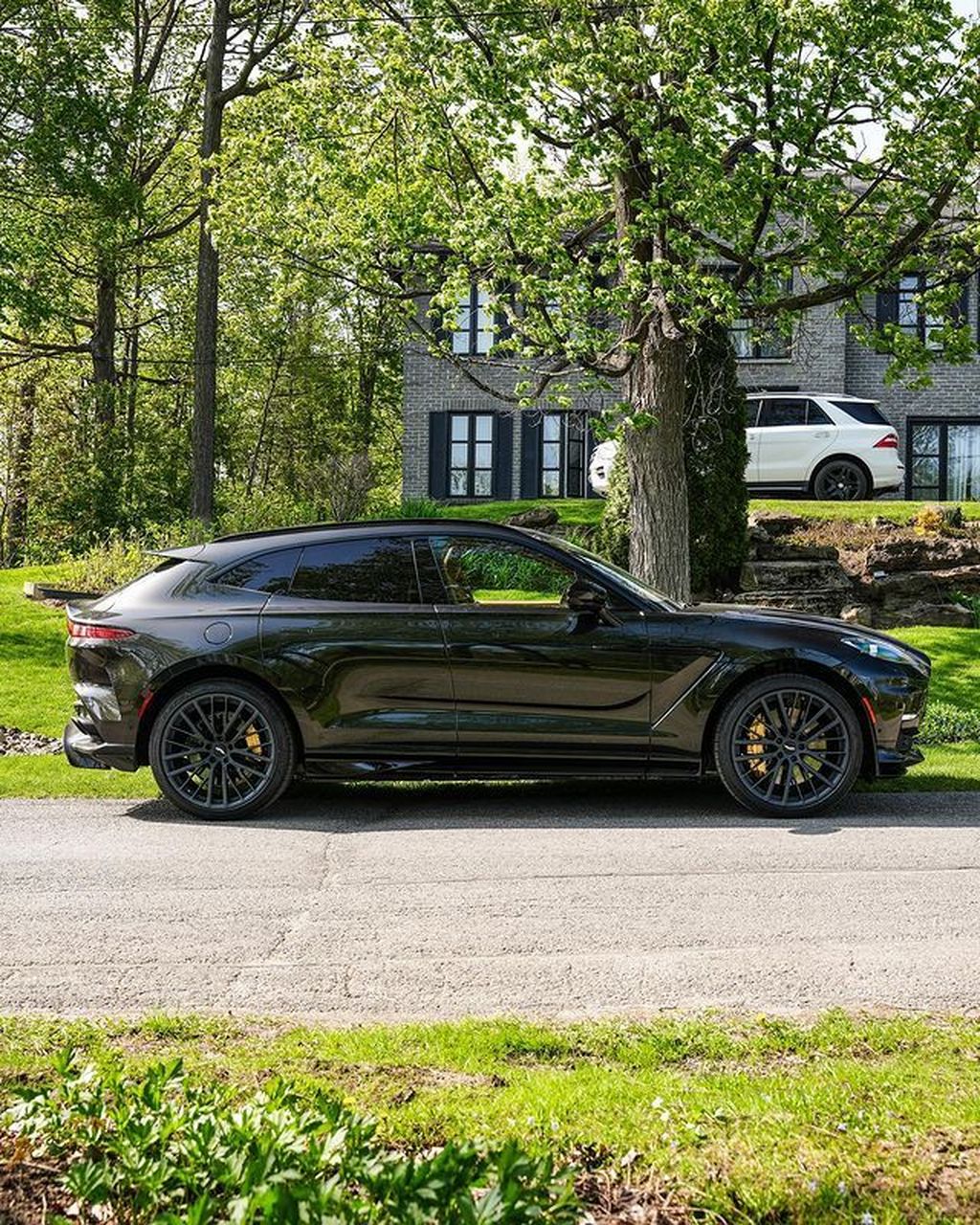 2023 aston martin dbx 707|minotaur green 阿斯顿·马丁dbx  car