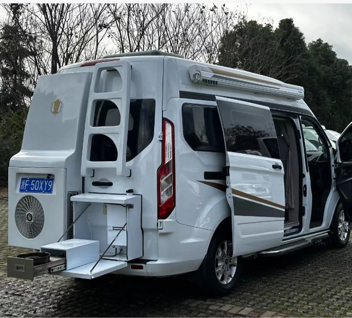 福特v362房车,23.8万的奢华享受,领跑房车市场 售价23.