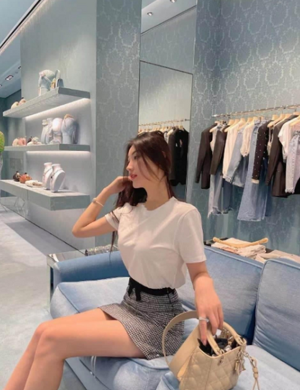 逛街逛累了,休息一下