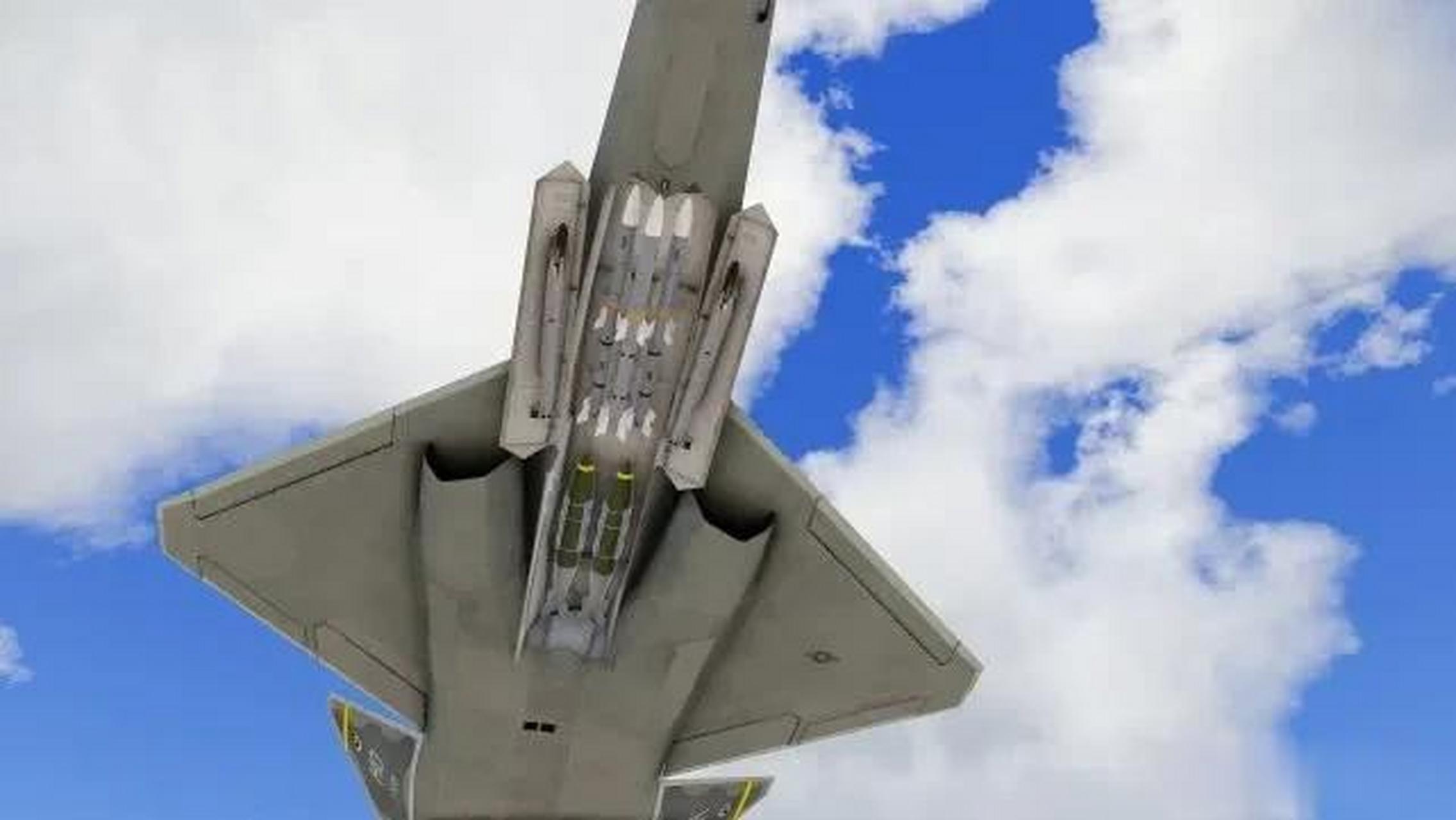 回头看,美弟yf23设计的弹仓还真不小.