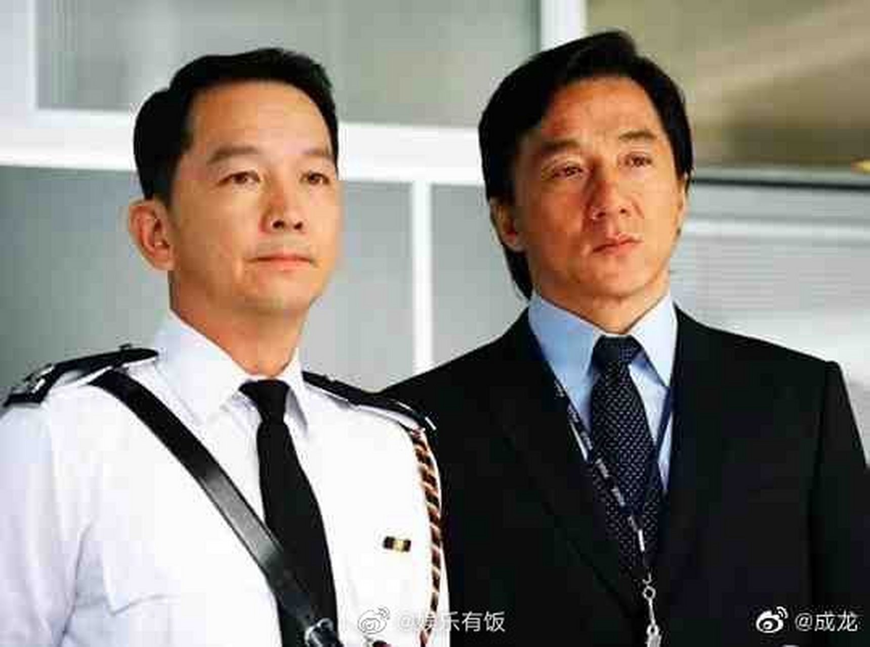 成龙 晒出昔日合照悼念廖启智:"与智叔的缘分,不仅是在陈木胜导演的