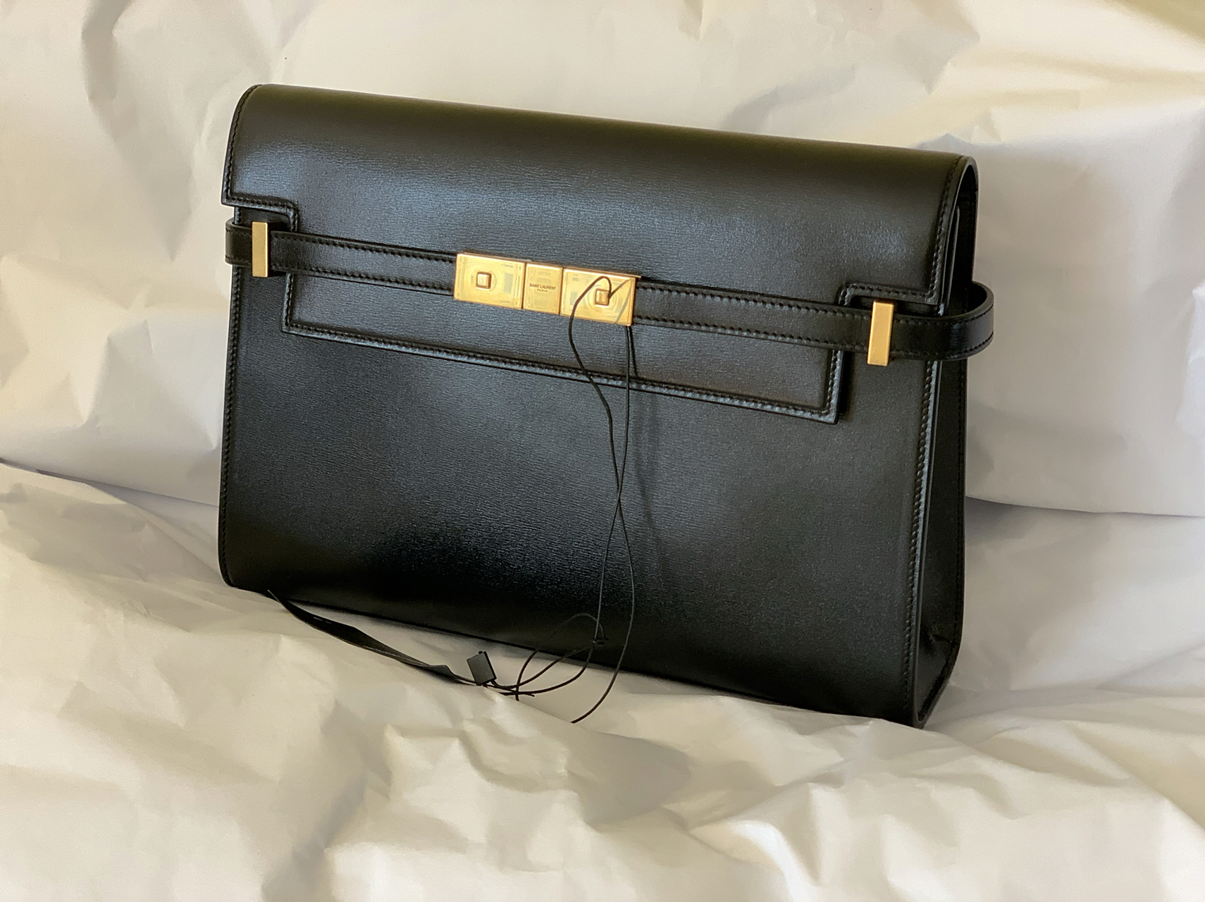 黑色金扣的  圣罗兰 saint laurent  曼哈顿包 真的是颜值担当 容量