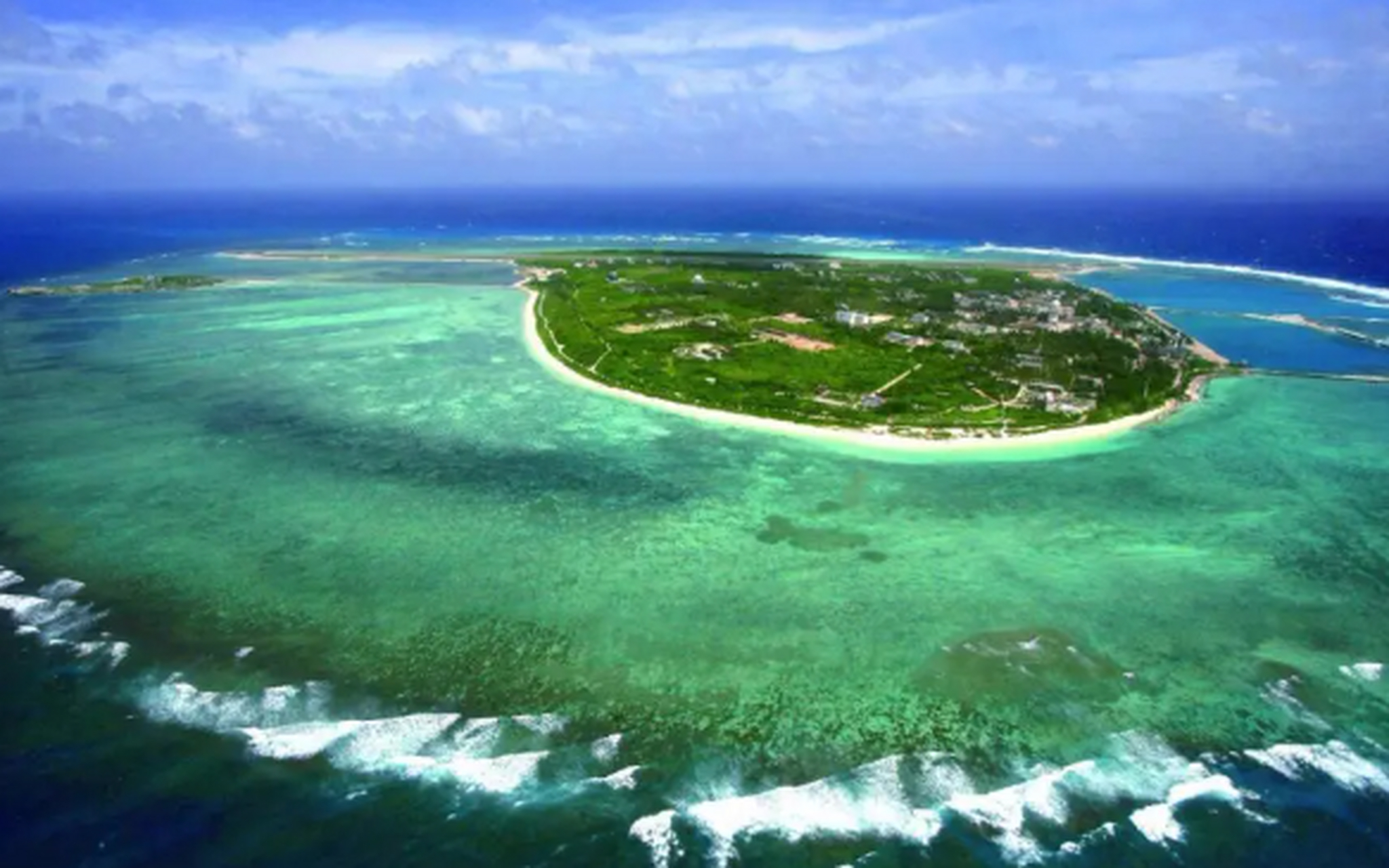 宣德群岛里最著名的就是三沙市行政市中心所在永兴岛,这个地方的地理