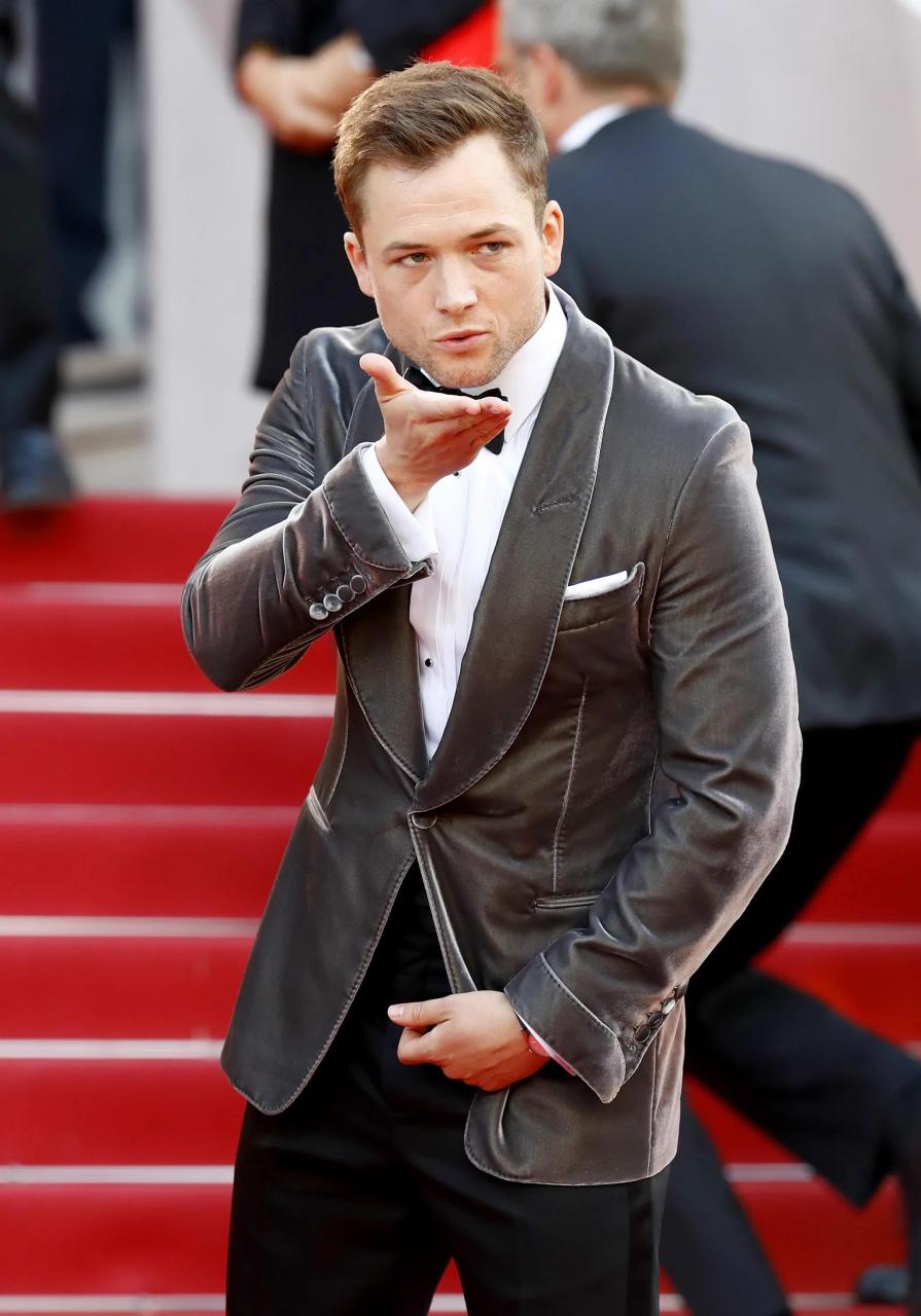 英国帅哥塔伦·埃哲顿(taron egerton)上周对外声称"自己并不适合扮演