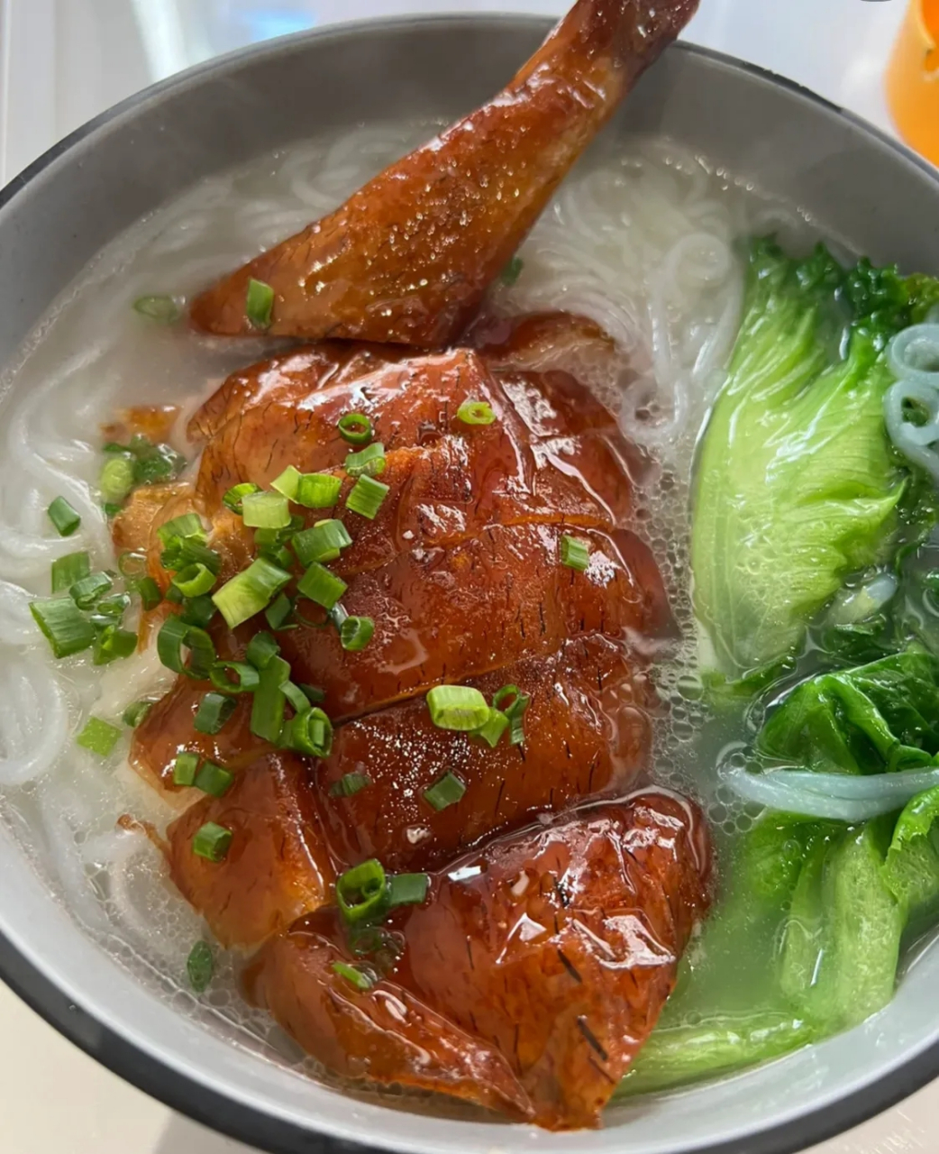 广东的烧鹅濑粉是真的好吃 #吃货狂欢节