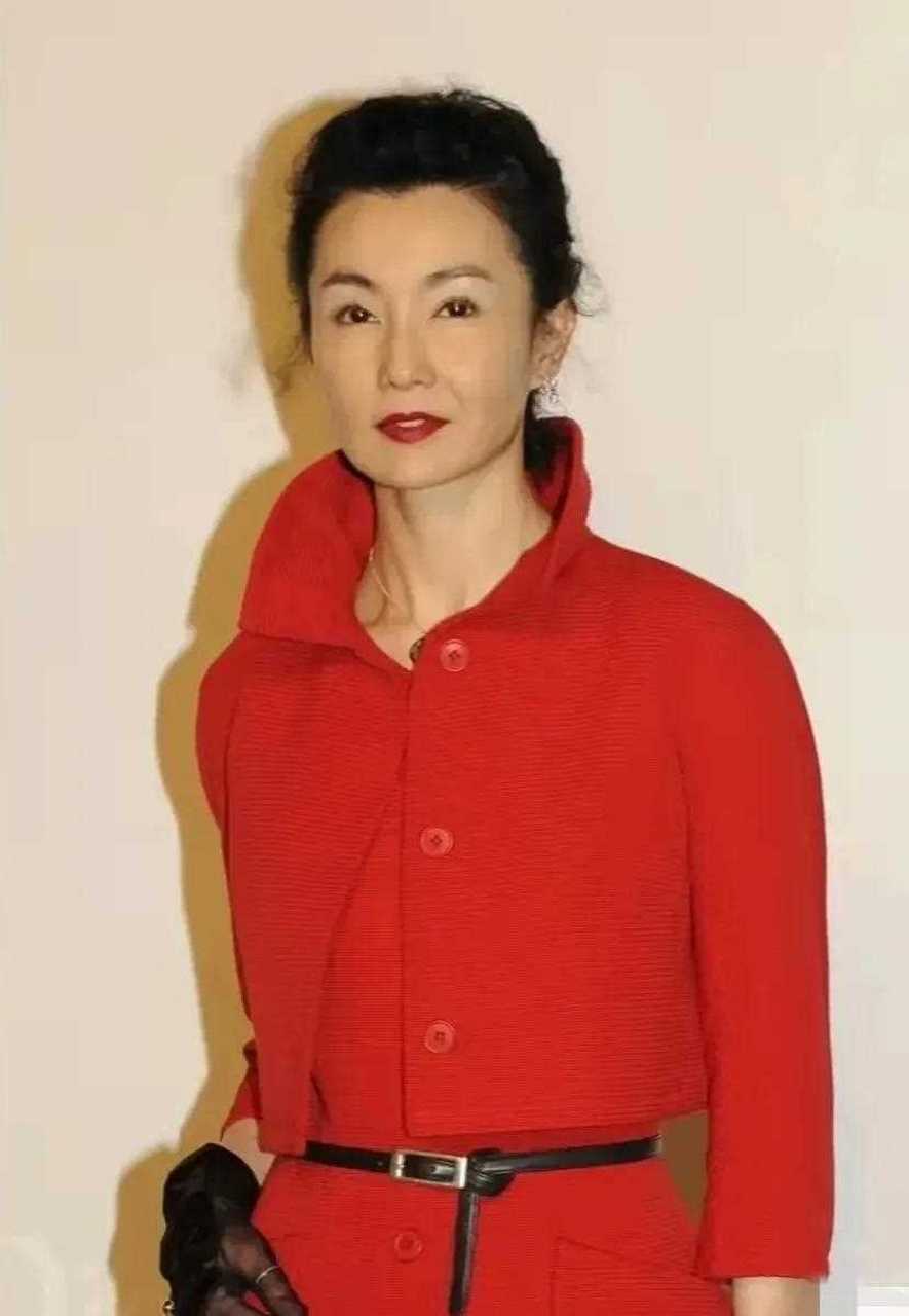 张曼玉有气质,有衣品!