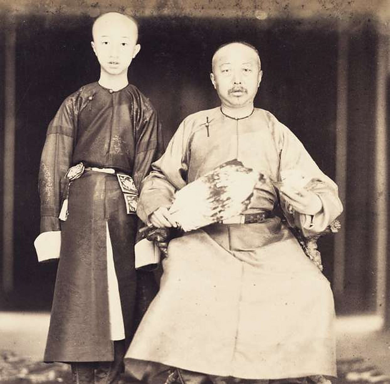 醇亲王爱新觉罗·奕譞,在清朝的王爷中非常显眼.