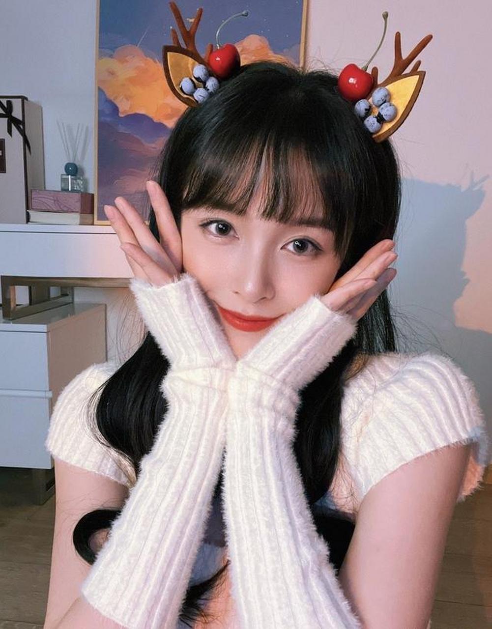 美女演员杨雪儿迷人美照欣赏,好美啊