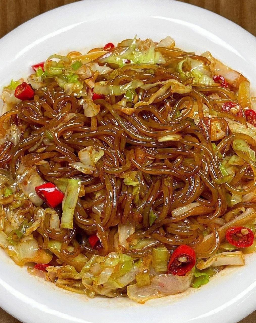 包菜红薯粉试看看这样做吧!又嫩又好吃口感鲜嫩,一盘不够我吃!