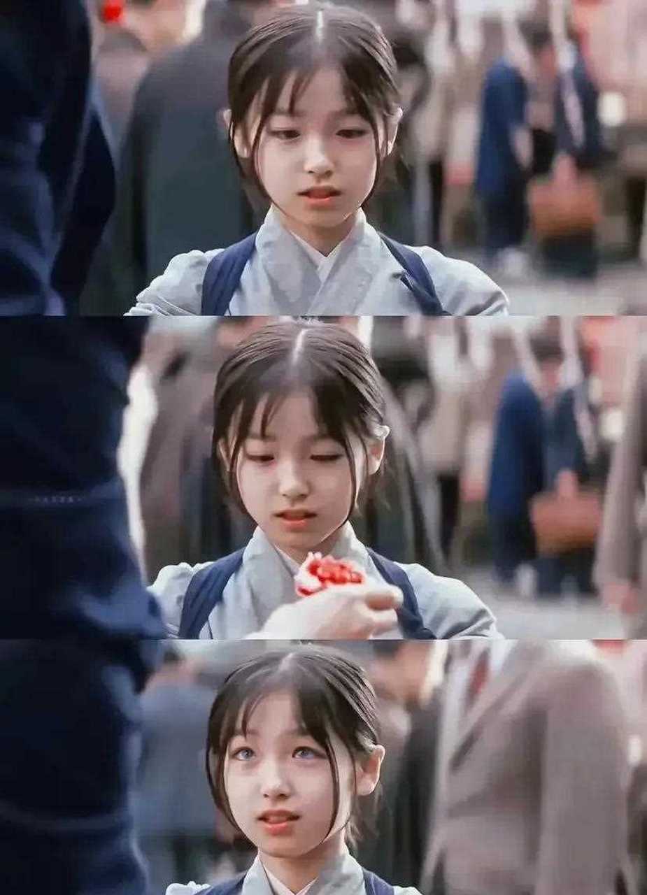《艺伎回忆录》中的"小千代"……长大了……看耳朵绝对是一个人,脸型