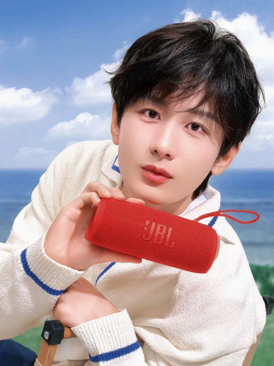 很早之前看过成毅的综艺一年级,并没有觉得他帅,反而觉得平平无奇