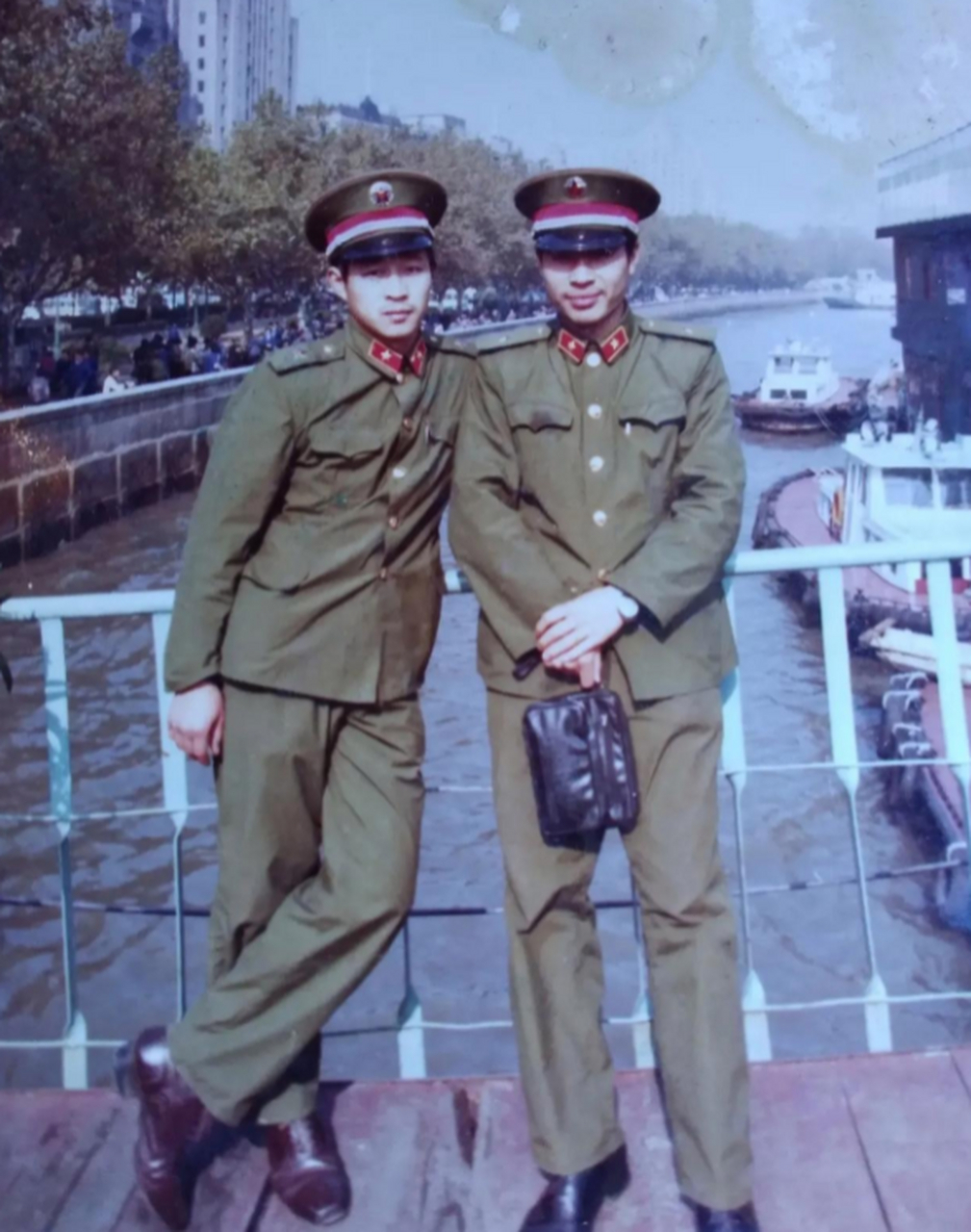 八十年代军人军装照片图片