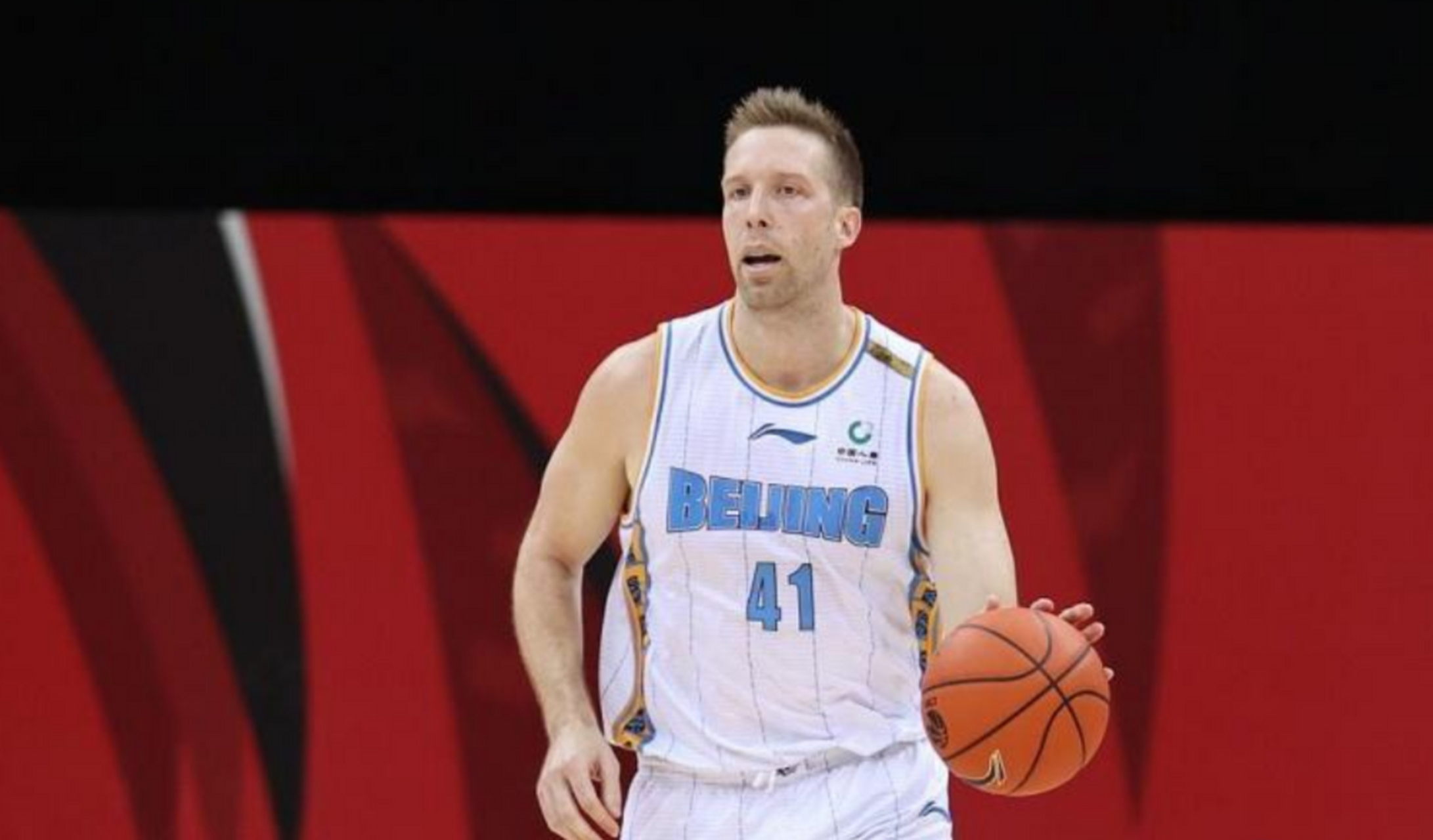 新援来了!cba官方:广东男篮已为贾斯汀-汉密尔顿完成注册!