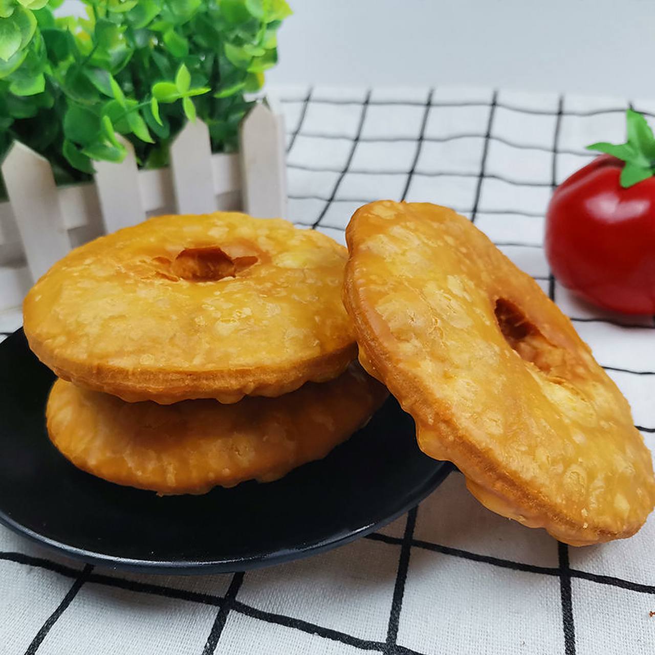 俺们家乡甘肃的农家胡麻油老式油饼子,没别的,就是实在,就是香.