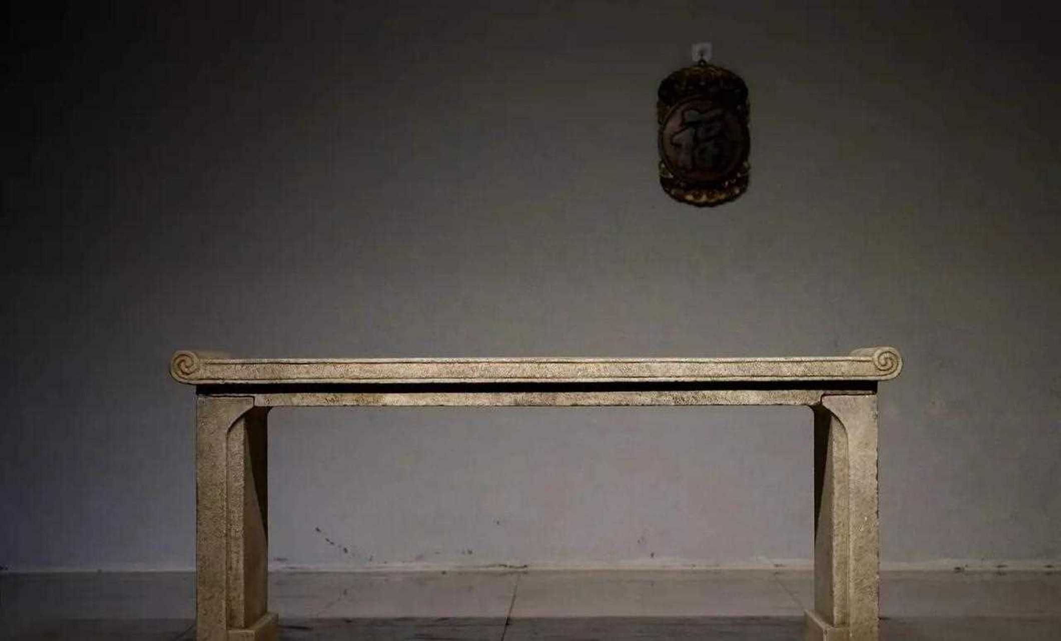 汉白玉石桌长150宽45高70,汉白玉此石案活腿活面,制式简洁,比例协调