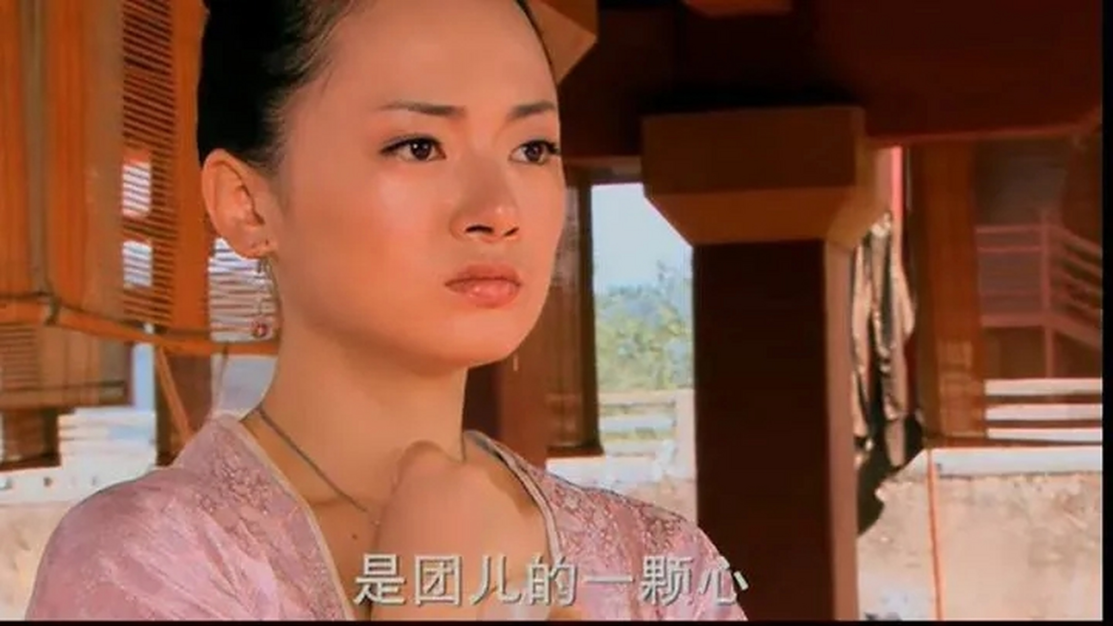 692年,韦团儿替武则天向皇子李旦传话,却趁机对他投怀送抱.