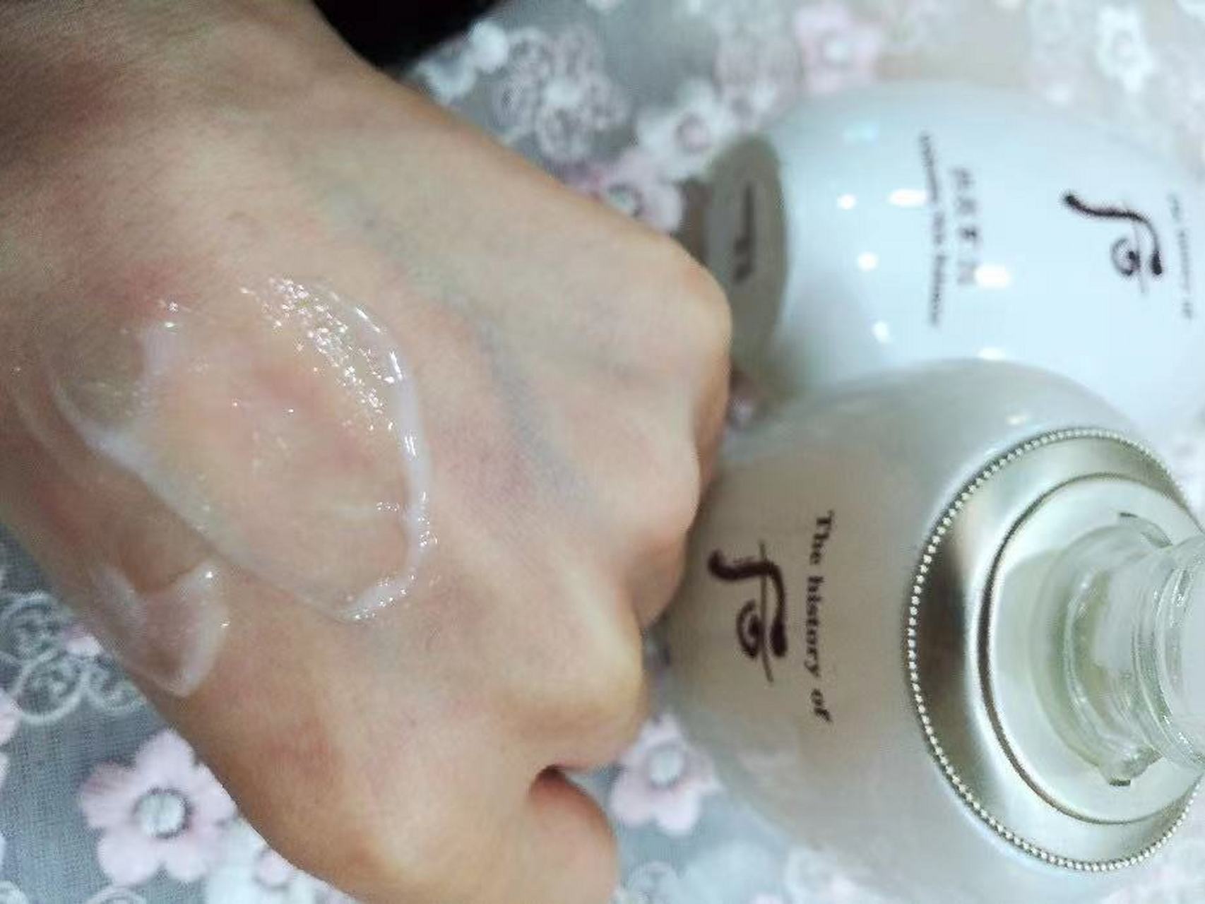 后  雪 美白水乳 美白提亮 绝对有效果! 用一个月,气色明显改善!