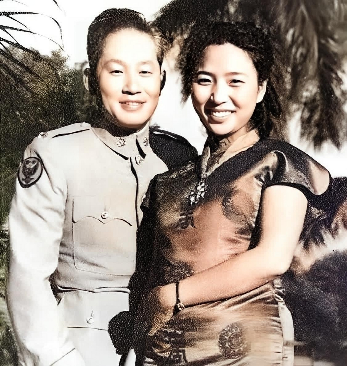 孙立人被软禁之前,他和妻子张晶英,一张张张合影的照片,张晶英,美丽