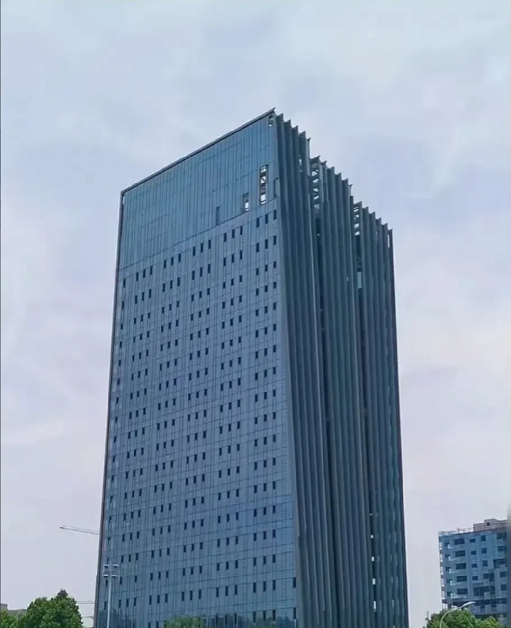 包河区新东方安徽总部大厦居然是新东方第一座购地自建的总部大厦.