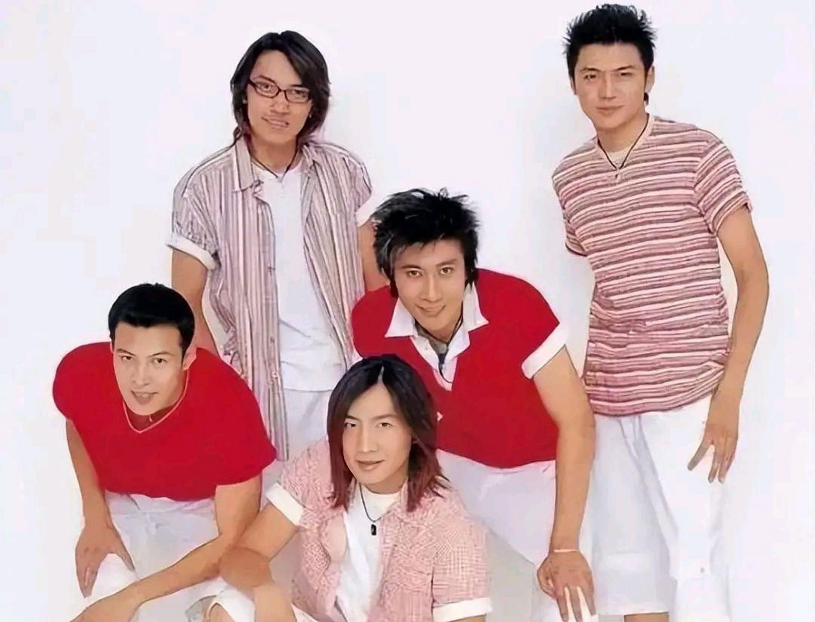 《红苹果乐园》看过吗?剧中五个男的都爱上了女主.