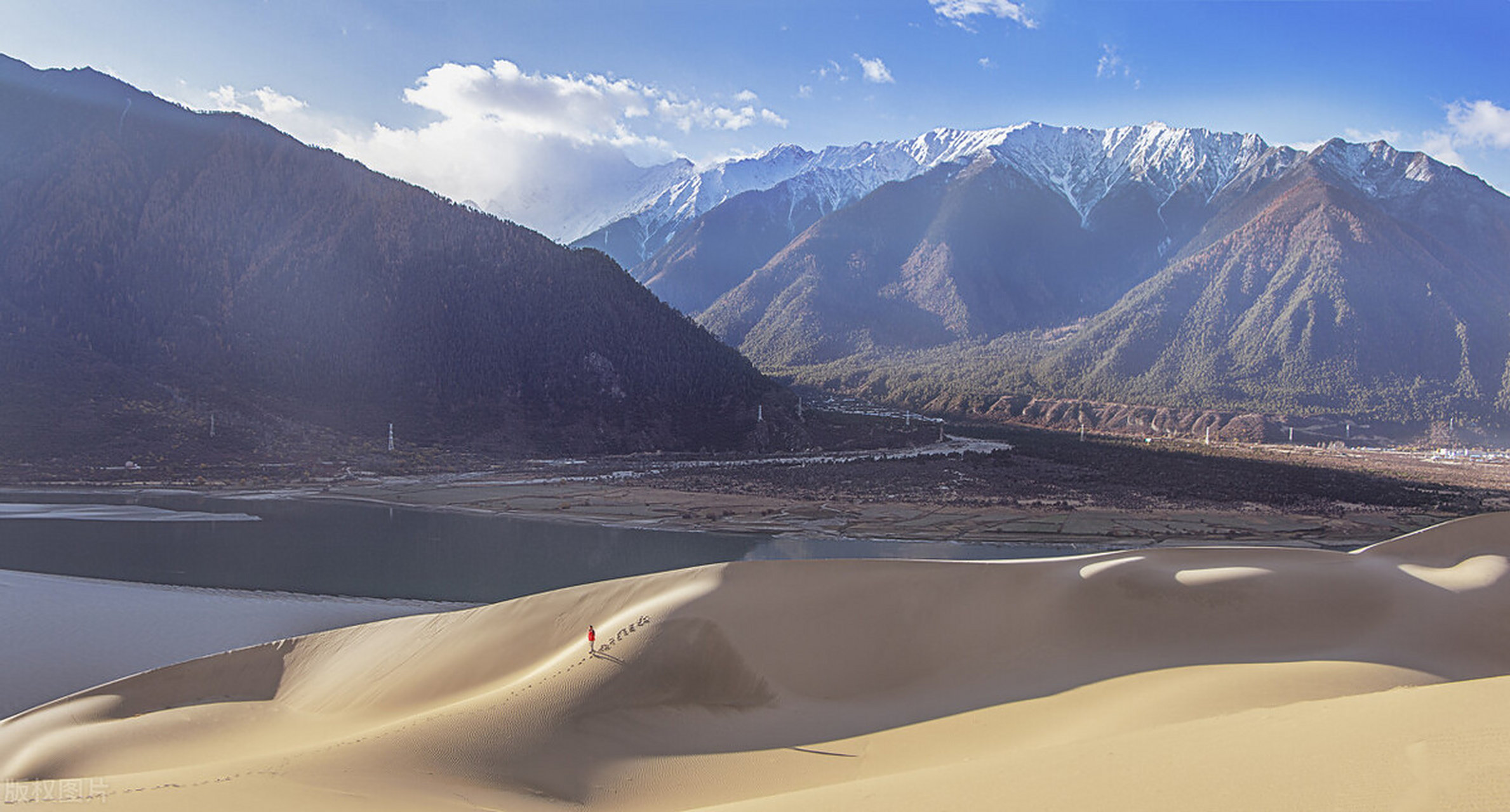 林芝 | 沙丘与雪山同框的魔幻景色  没有桃花的林芝,依然有很多地方