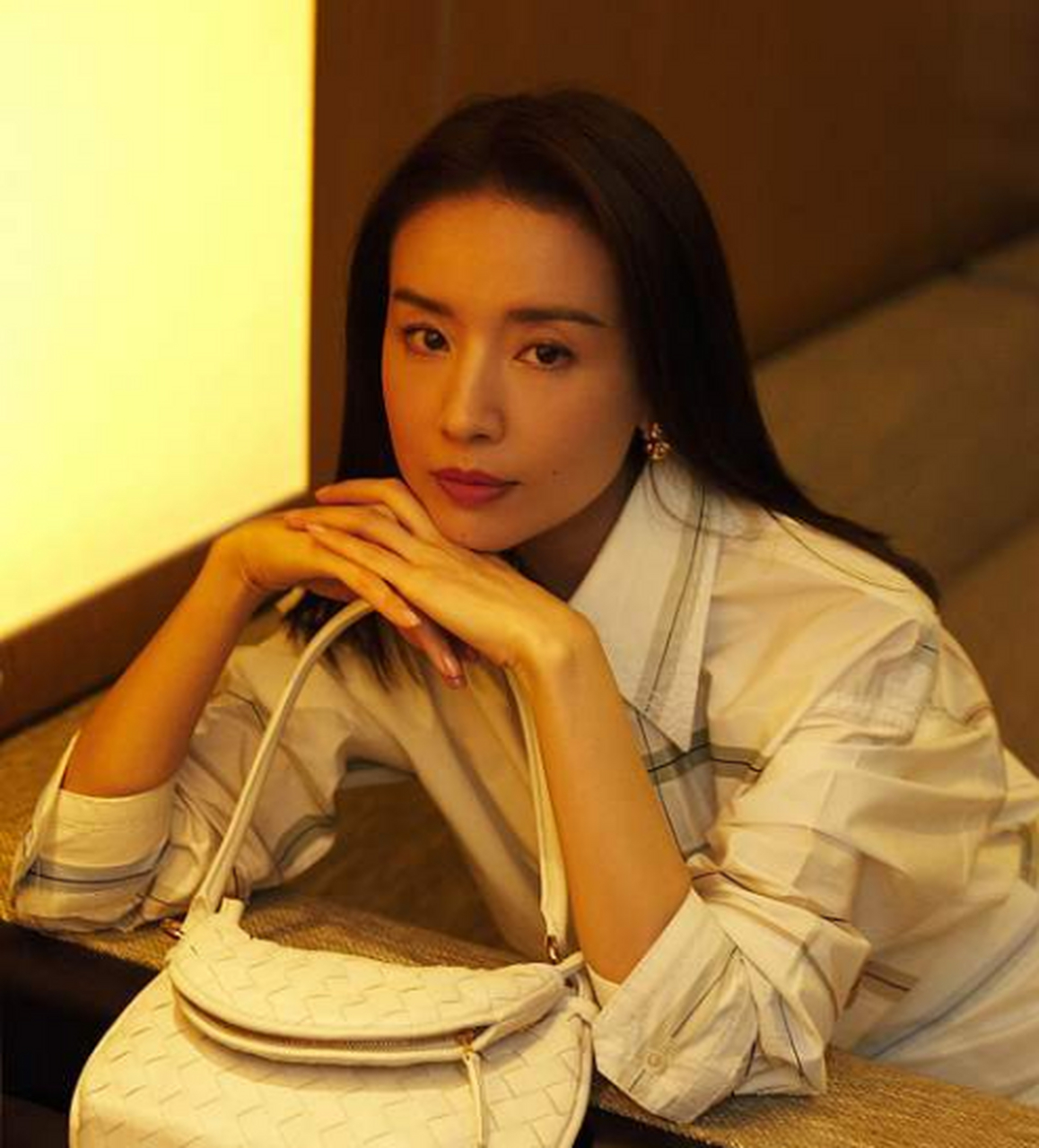 董洁近况的憔悴面容引发了网友的担忧和疑问.