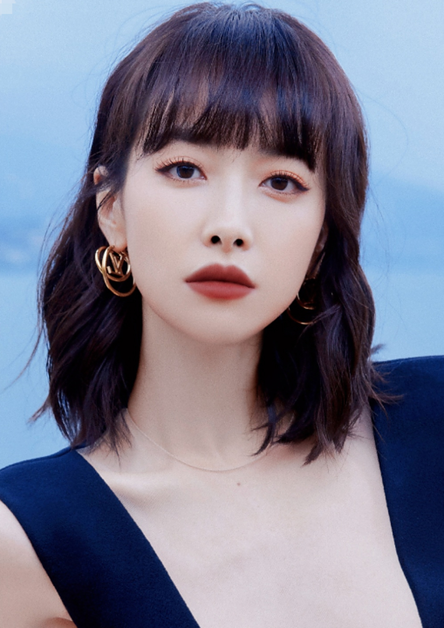 宋茜韩国女团出道,毕业于北京舞蹈学院,舞蹈功底自然不用多说,她的