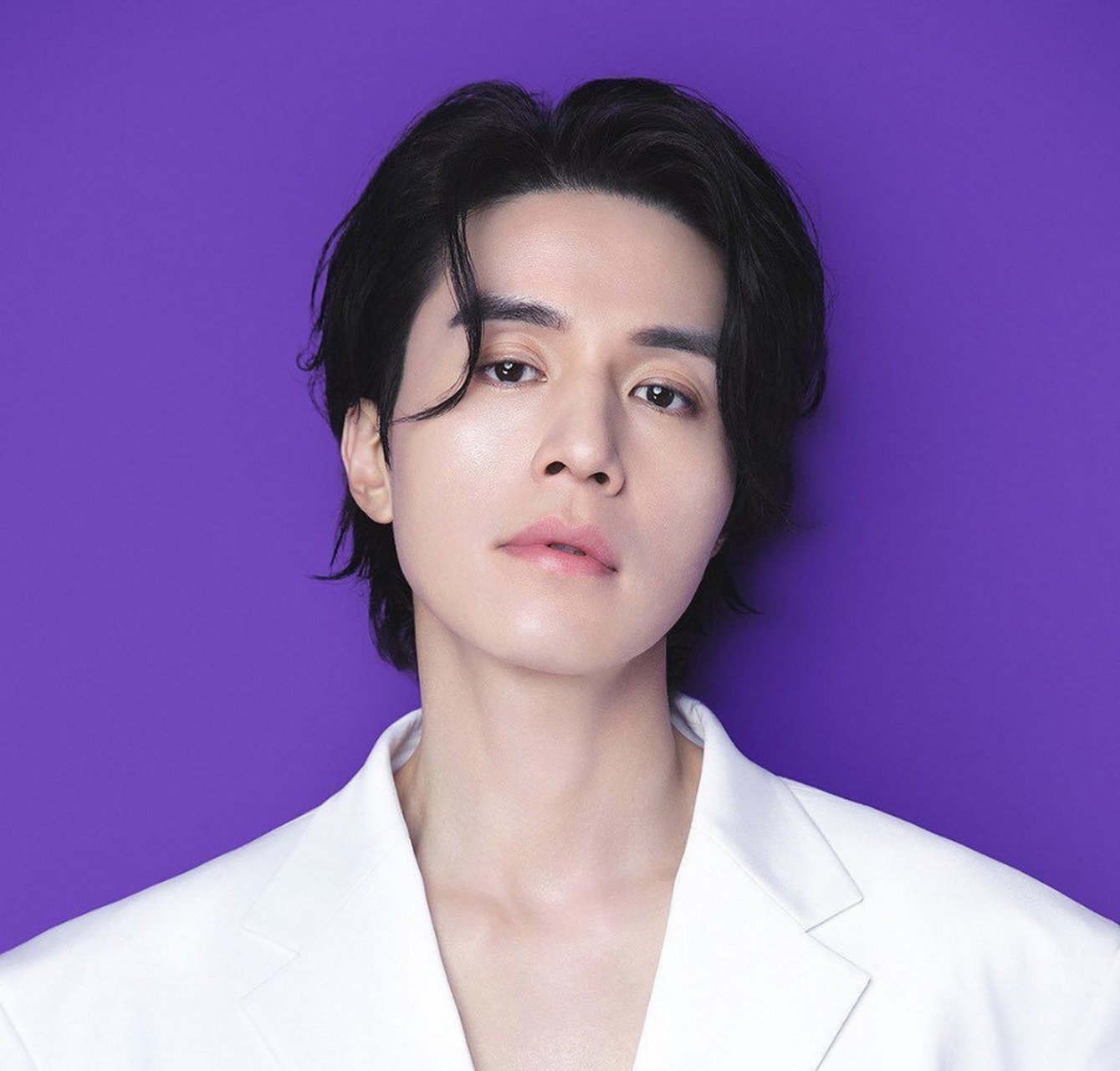 李栋旭42岁近照,这个状态真的好厉害!完全看不出来,不愧是你啊李栋旭