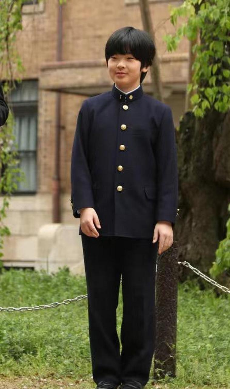 16岁日本悠仁王子被催婚,冻精,虽然日本王室一直以来人员比较紧缺,但