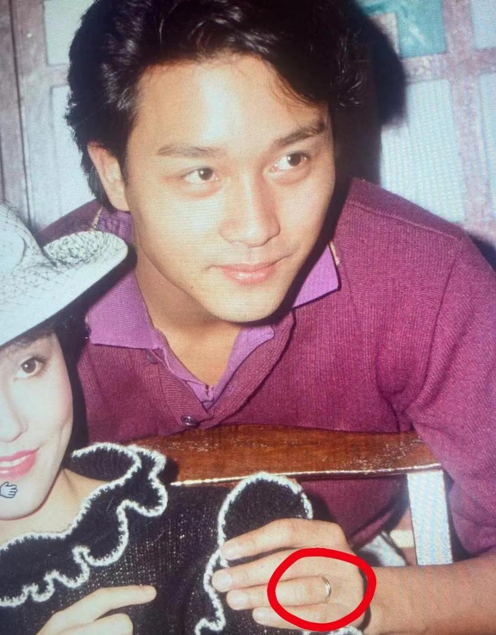 百家号星火计划# 哥哥张国荣手上这戒指你以为和#翁静晶# 是一对 