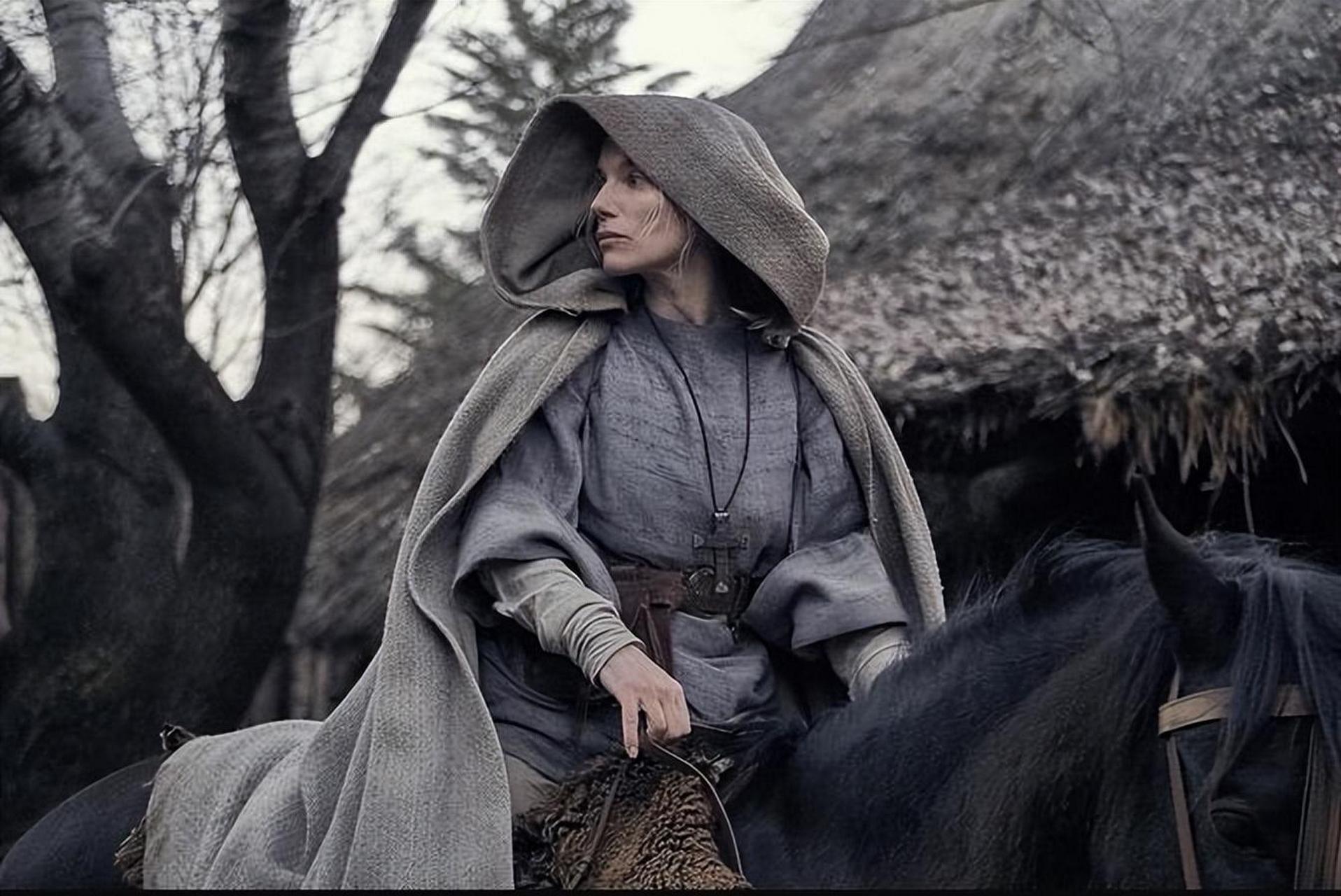 简单粗暴的英国大尺度古装电视剧:bbc出品的克妻狂魔古装大片  这部