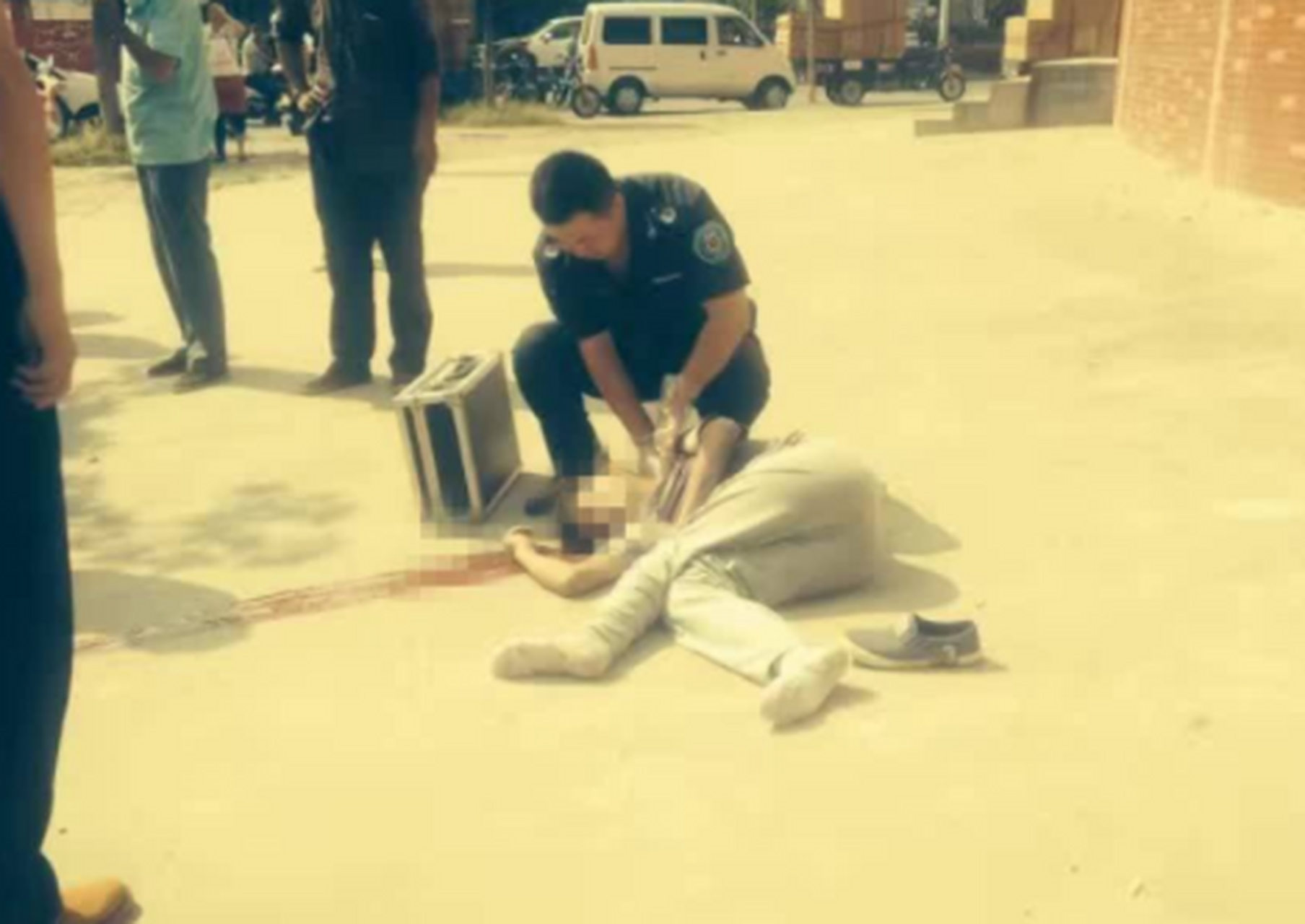 河南虞城,高三女生丹丹跳楼自杀,只因考试作弊被发现,事发之后,丹丹