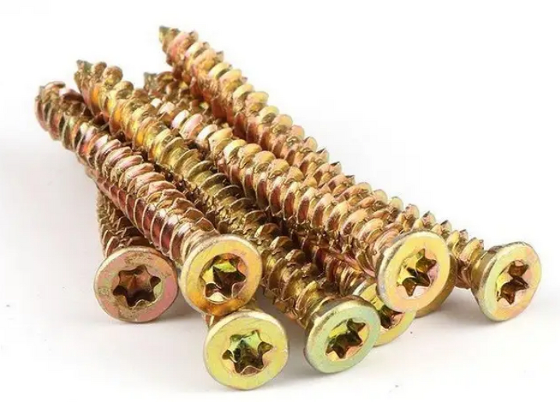 水泥钉的特点: 水泥钉的强度和耐久性较好; 水泥钉的表面有螺纹或棱角