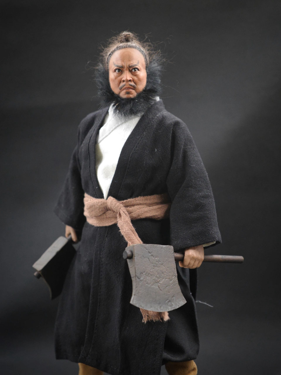 央视版水浒传 1/6 央视版水浒传 李逵,版本第一黑厮,赵小锐版,展示.