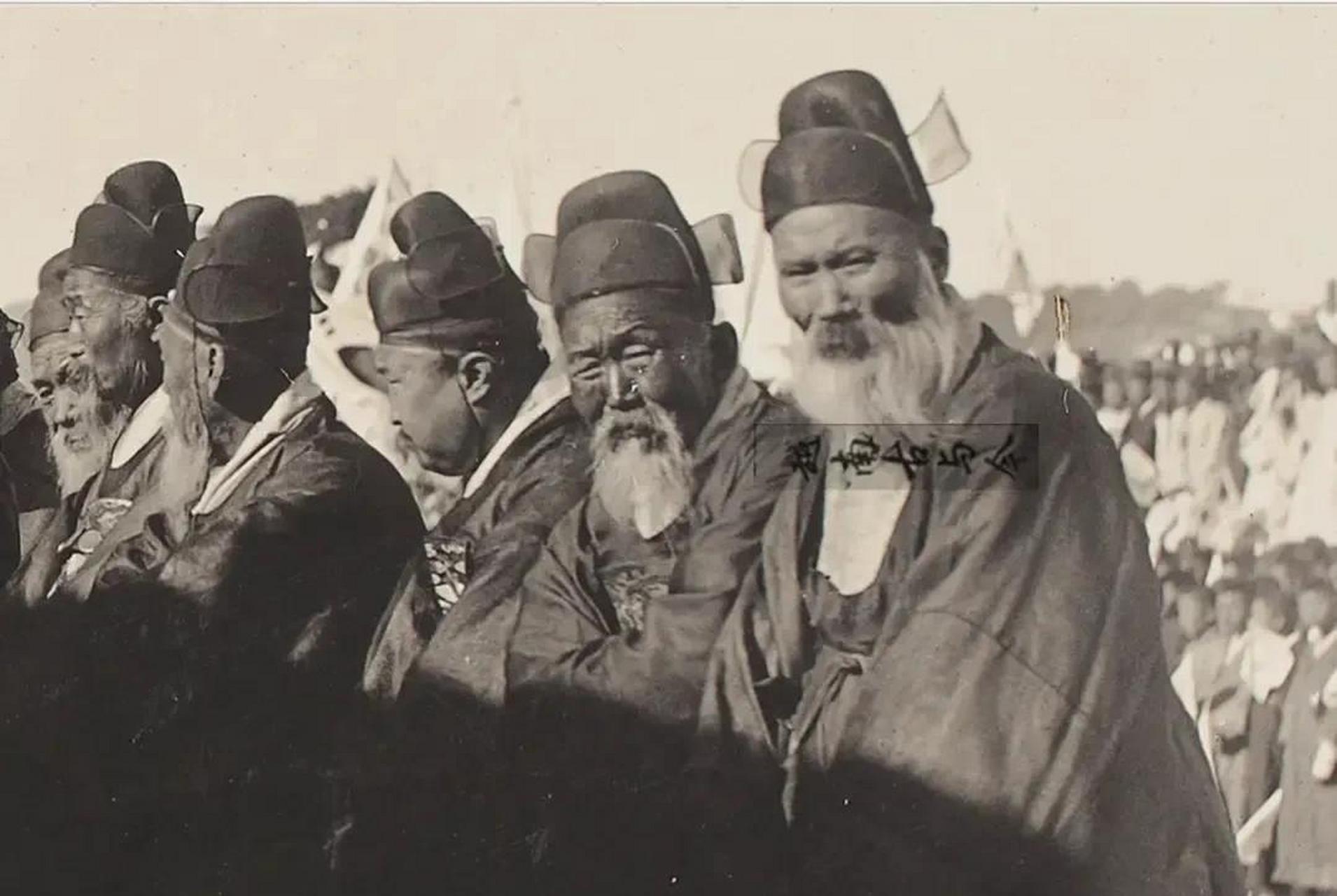 领动计划# 古代朝鲜官员画像,满满的明朝遗风.