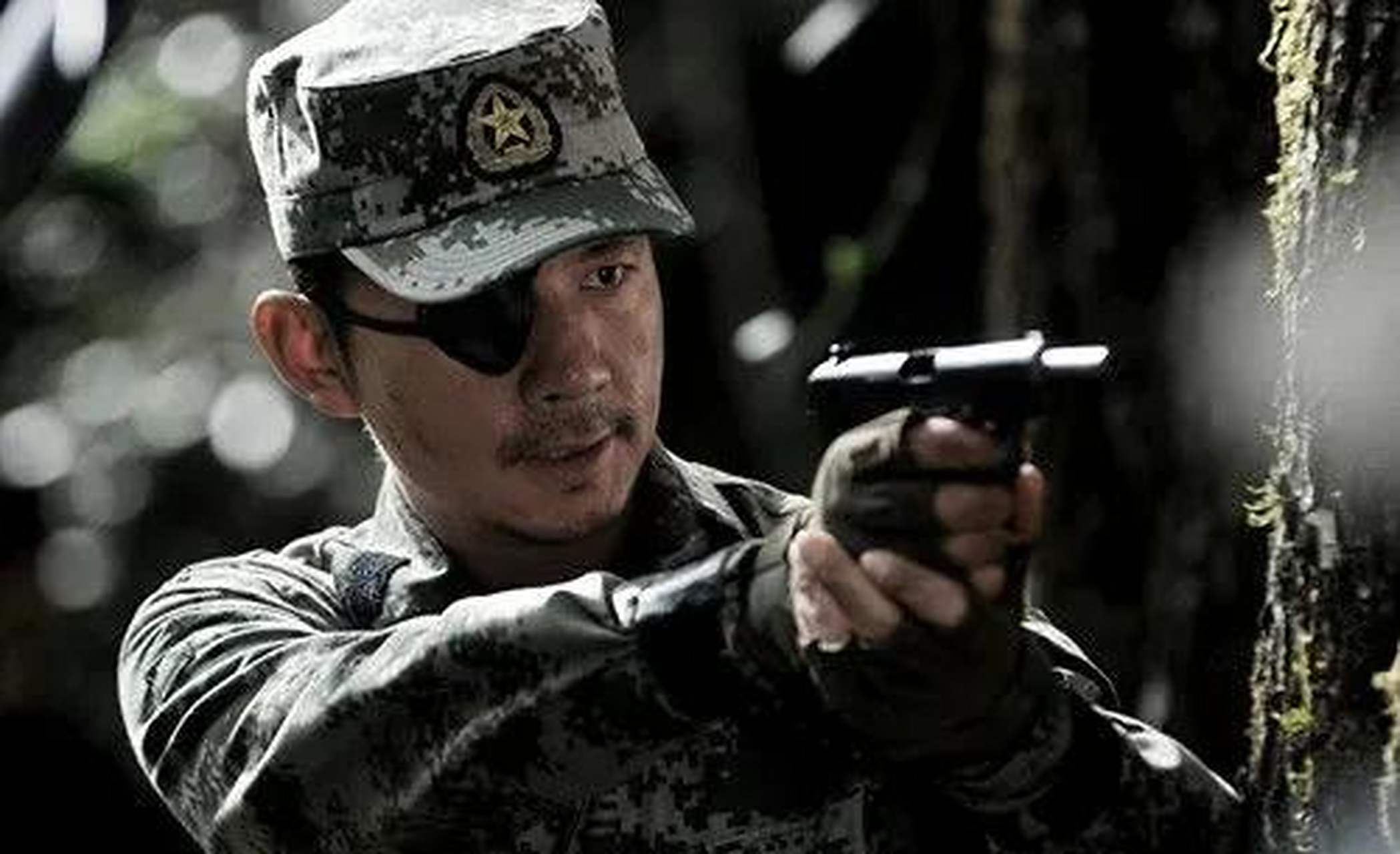 邢佳栋饰演的伍六一让人印象深刻,没想到邢佳栋却说:"士兵突击并不是