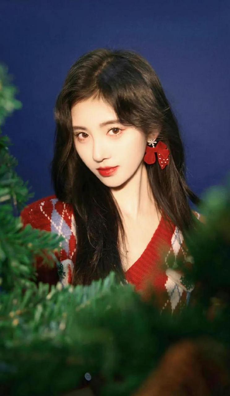 小鞠的圣诞节妆容太美了吧