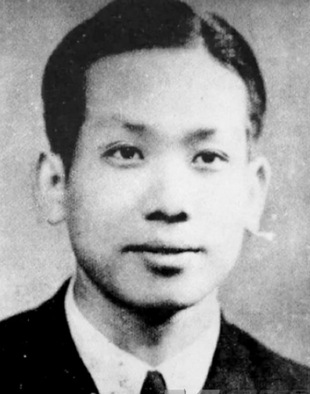 1948年,黄绍辉和涂孝文相约去看划龙船,不料前来捕捉涂孝文的特务躲藏