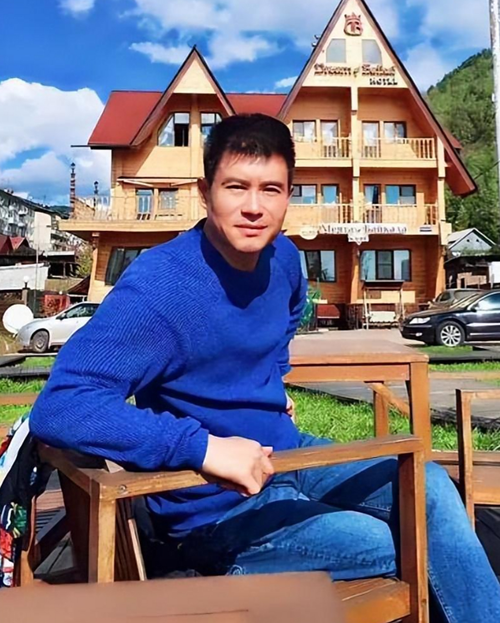 张宏声:60岁经商成功,却不快乐  上世纪80年代,张宏声开办了一家熟食